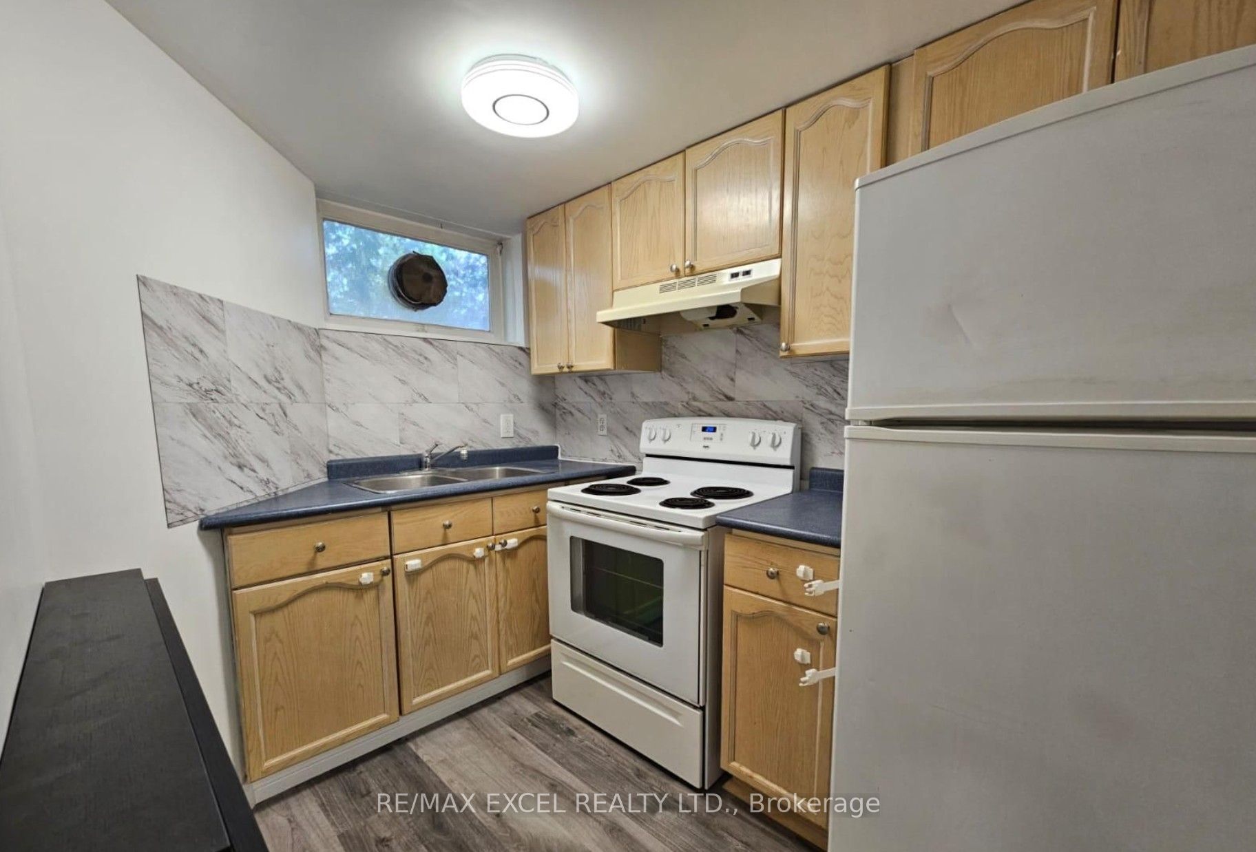 22 Northpark Road, Barrie, ON L4M 2J3 photo 4