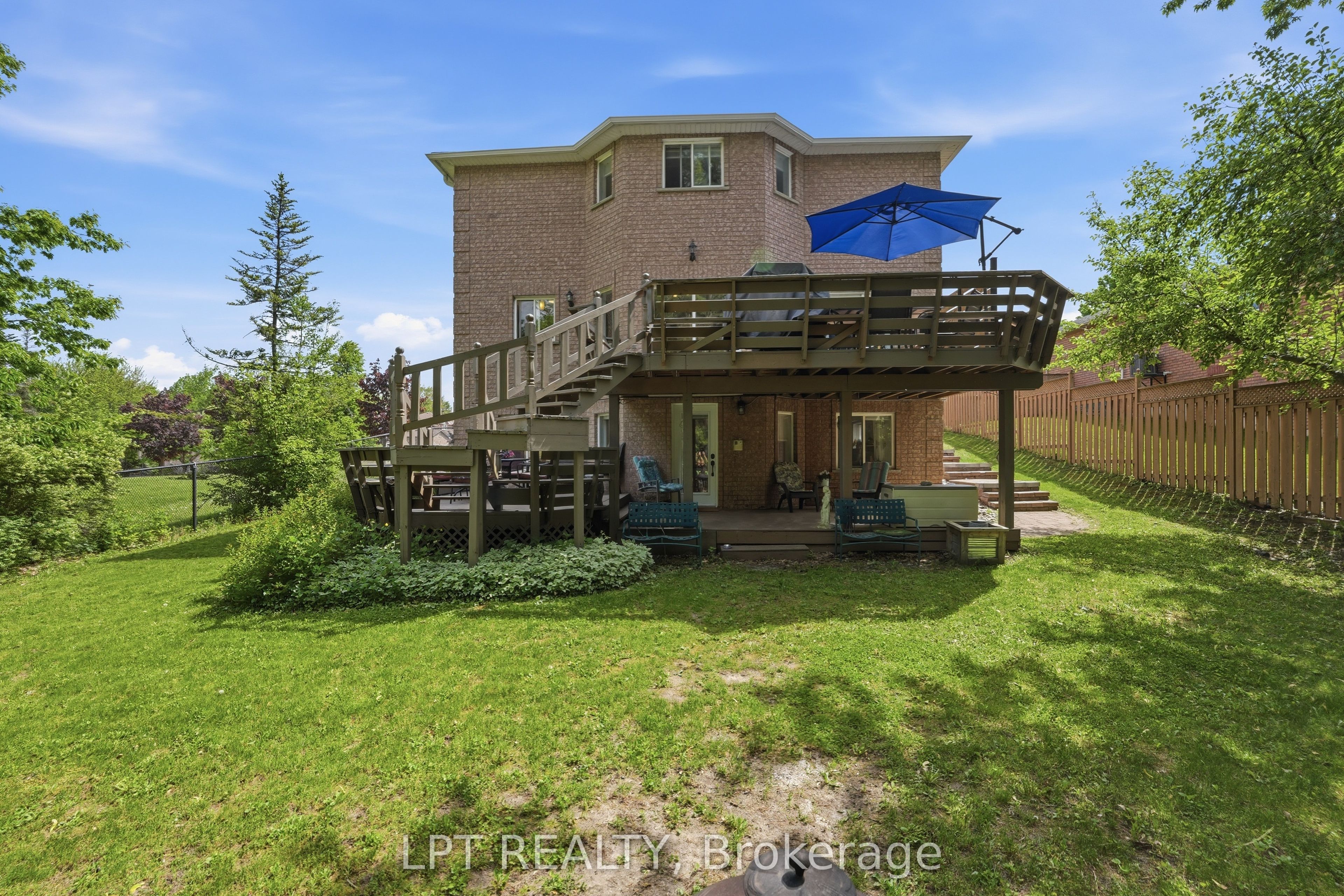 24 Snowshoe Trail, Barrie, ON L4N 7Z1 photo 4