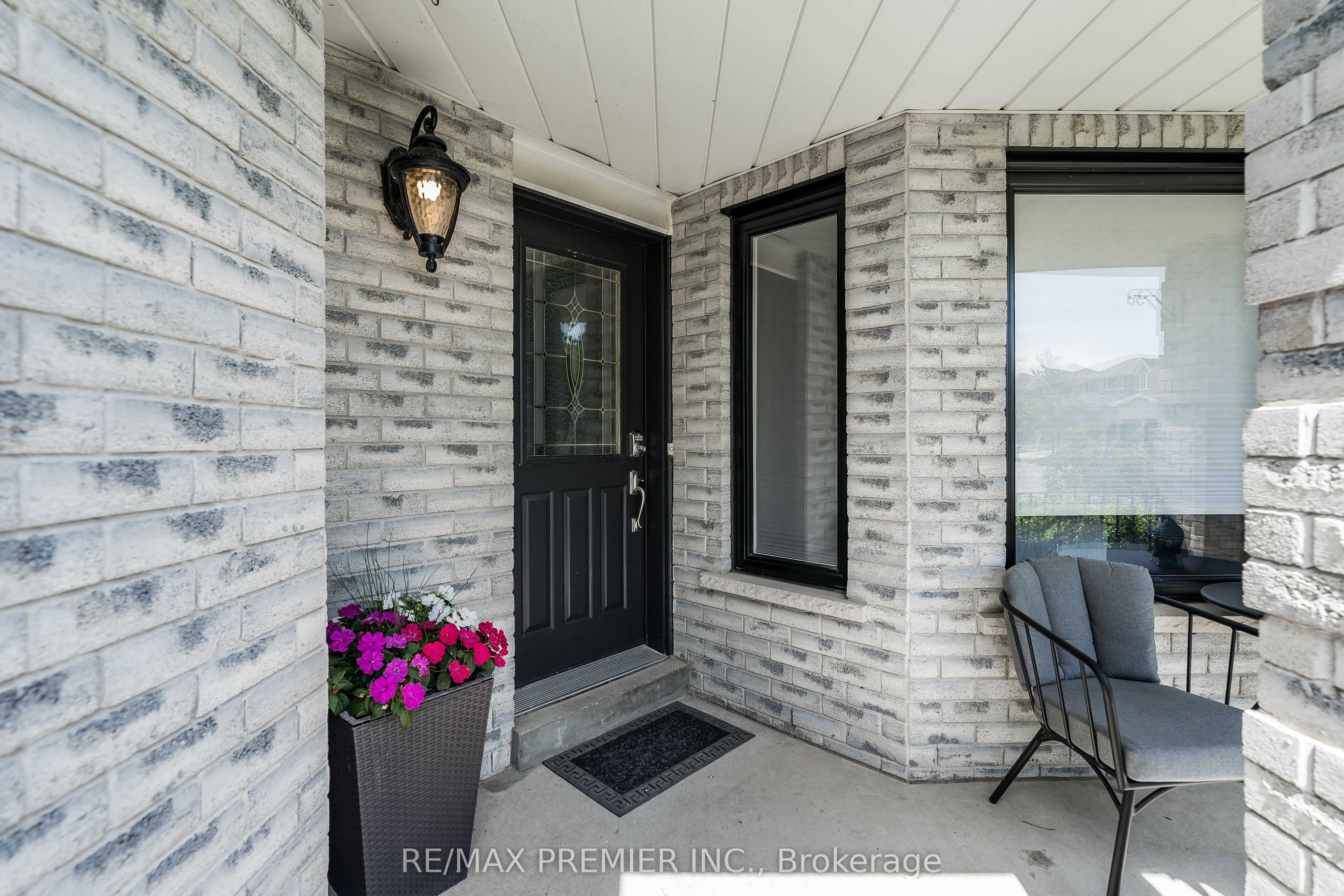 2 Grace Crescent, Barrie, ON L4N 9S7 photo 5