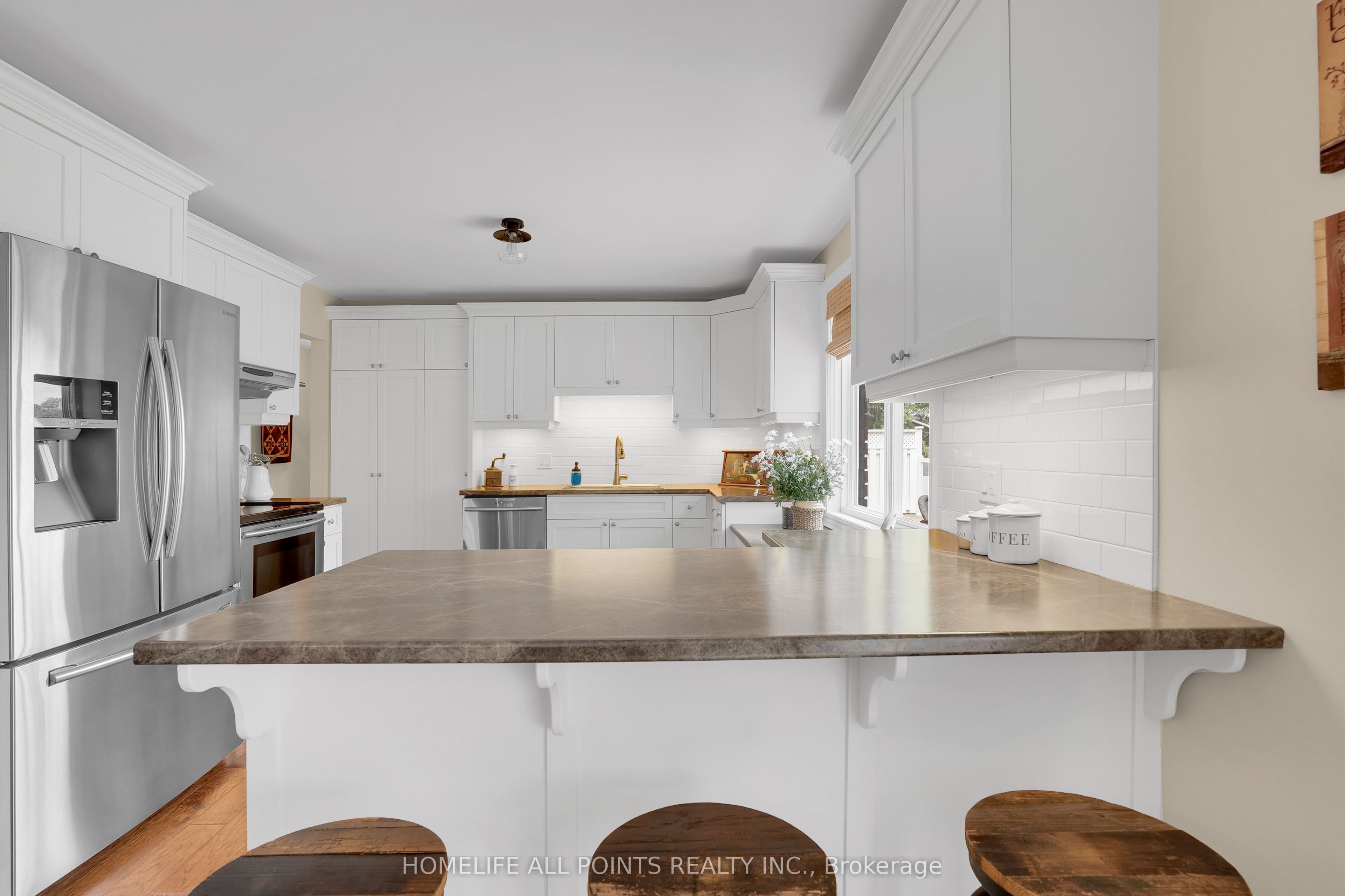 4 SCHOONER Drive, Wasaga Beach, ON L9Z 2T4 photo 5