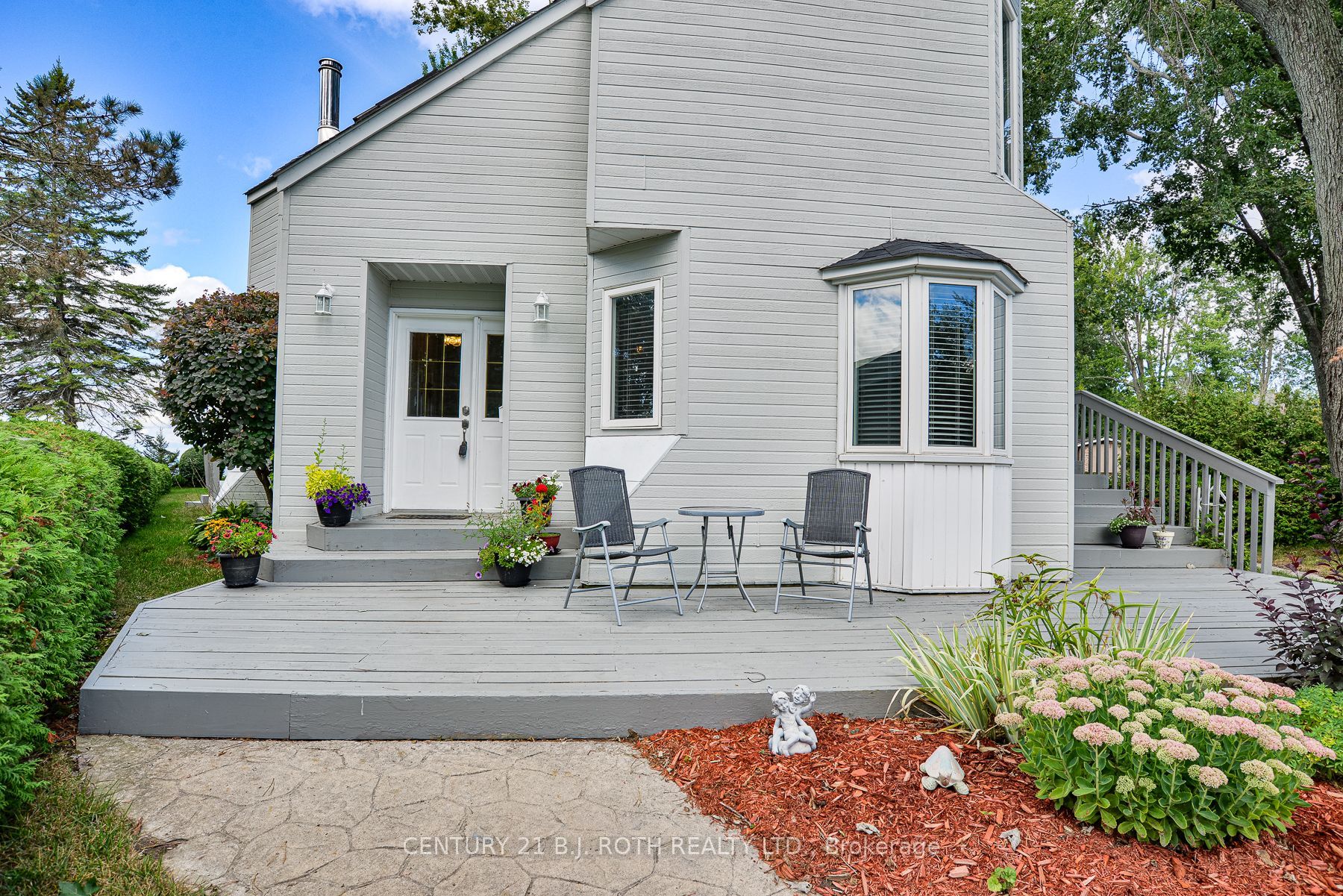 100 Lake Avenue, Ramara, ON L0K 1B0 photo 3