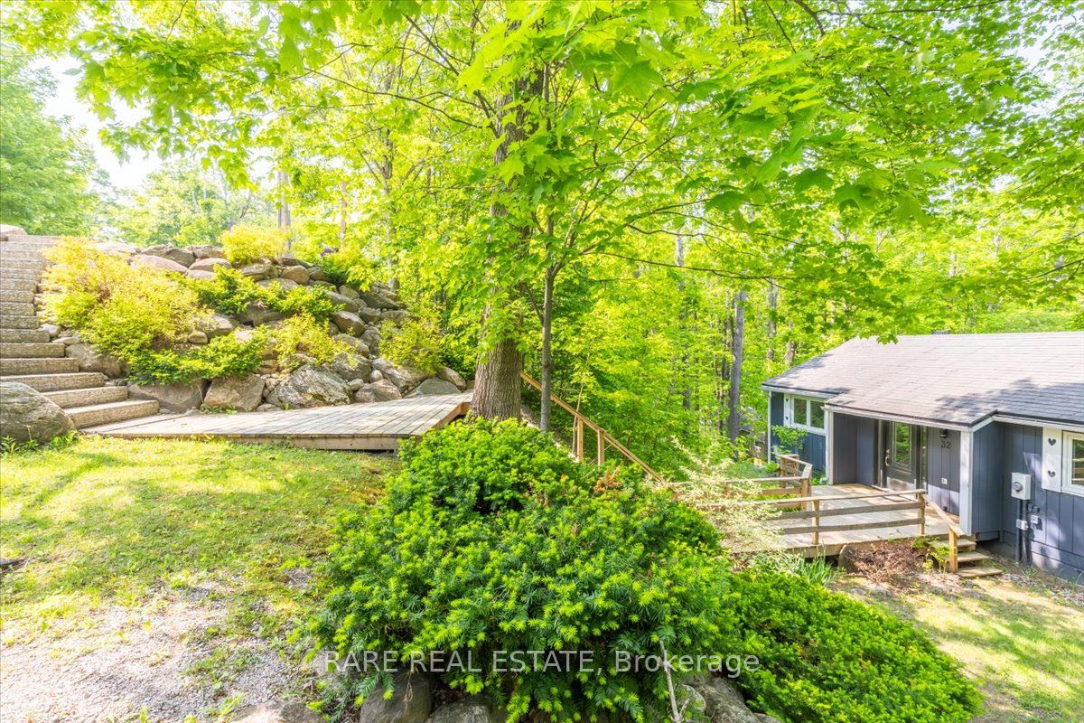 32 Oneida Avenue, Oro-Medonte, ON L0K 1E0 photo 2