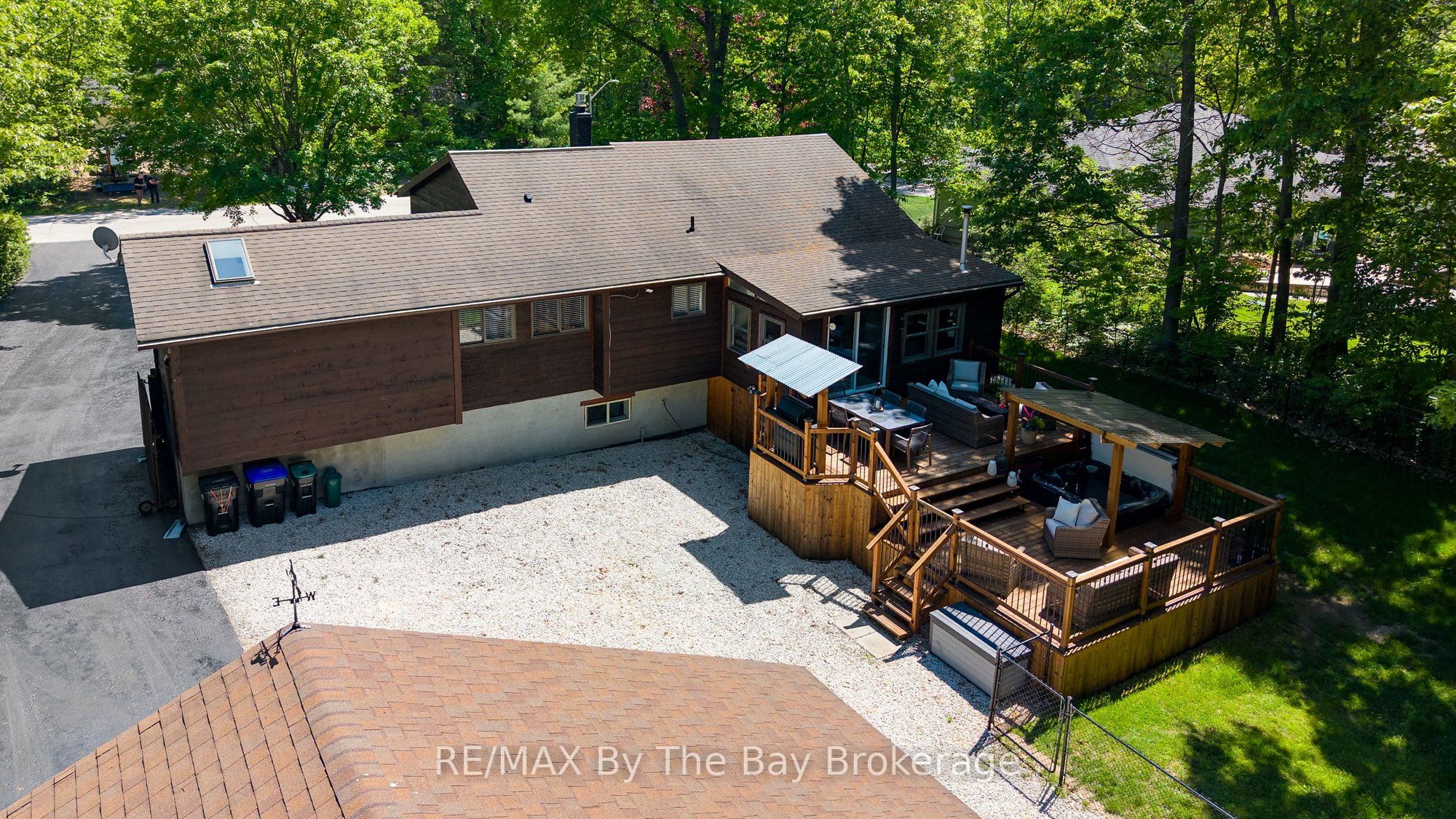 10 BIRCHWOOD Trail, Wasaga Beach, ON L9Z 1B2 photo 4