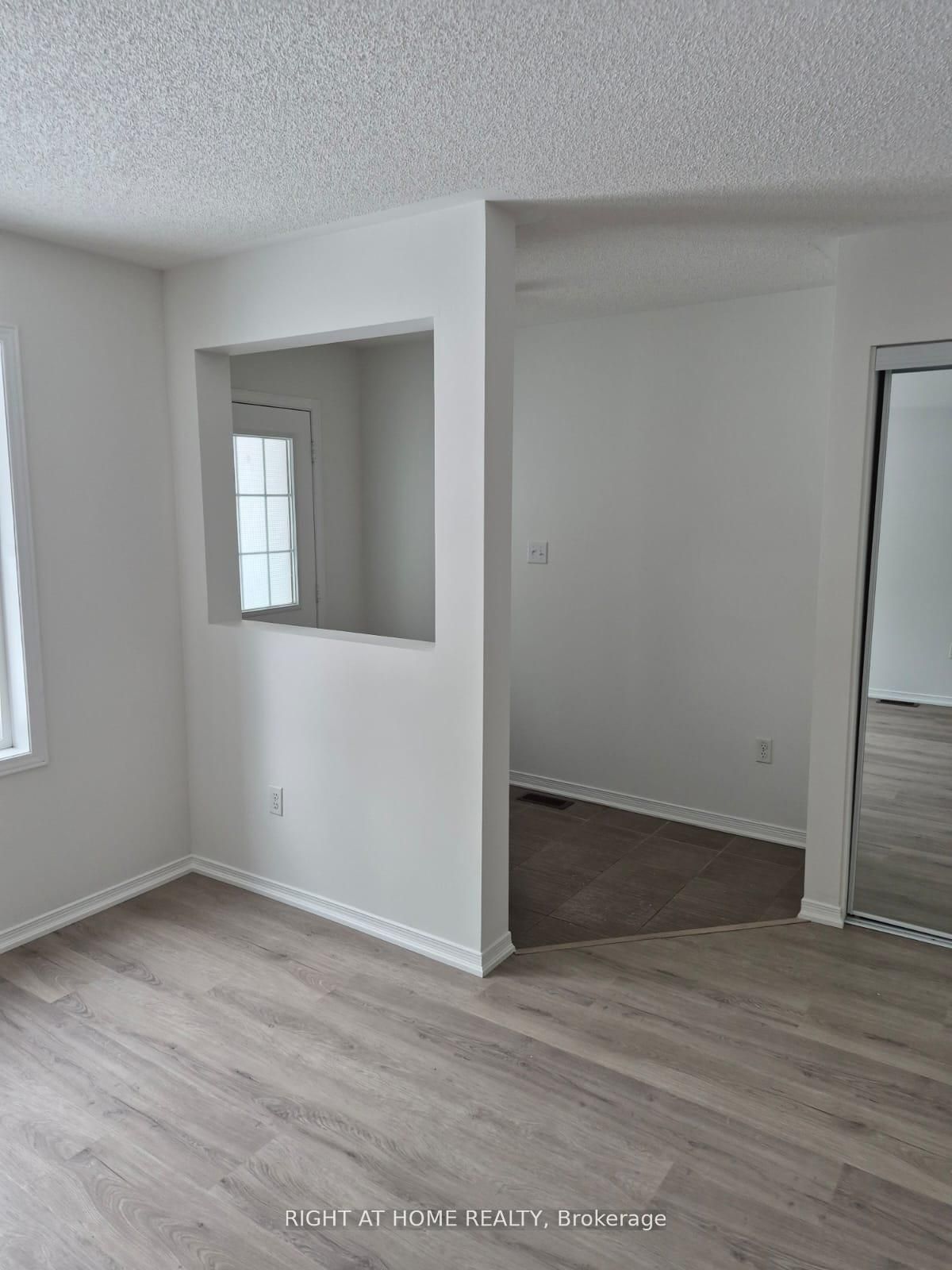 3 PEARTREE Court, Barrie, ON L4N 6N7 photo 2