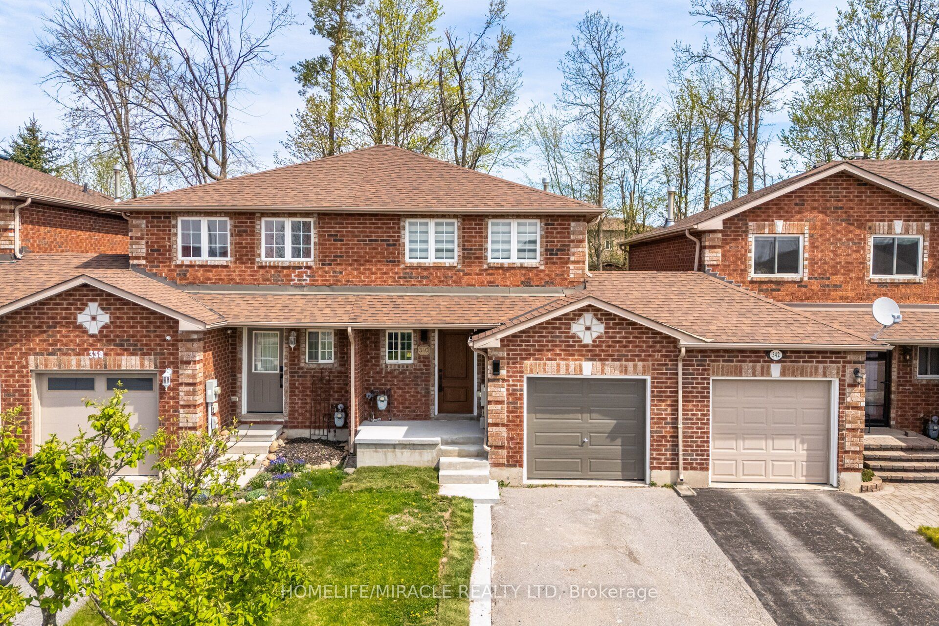 340 Dunsmore Lane, Barrie, ON L4M 7B2