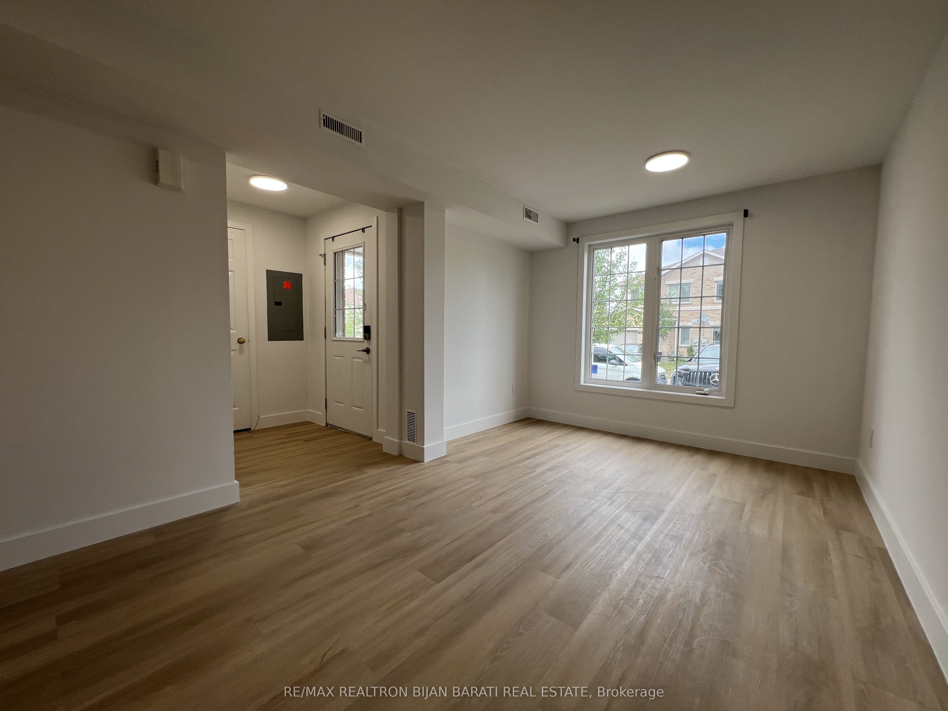 175 Stanley Street #33, Barrie, ON L4M 0G2 photo 3