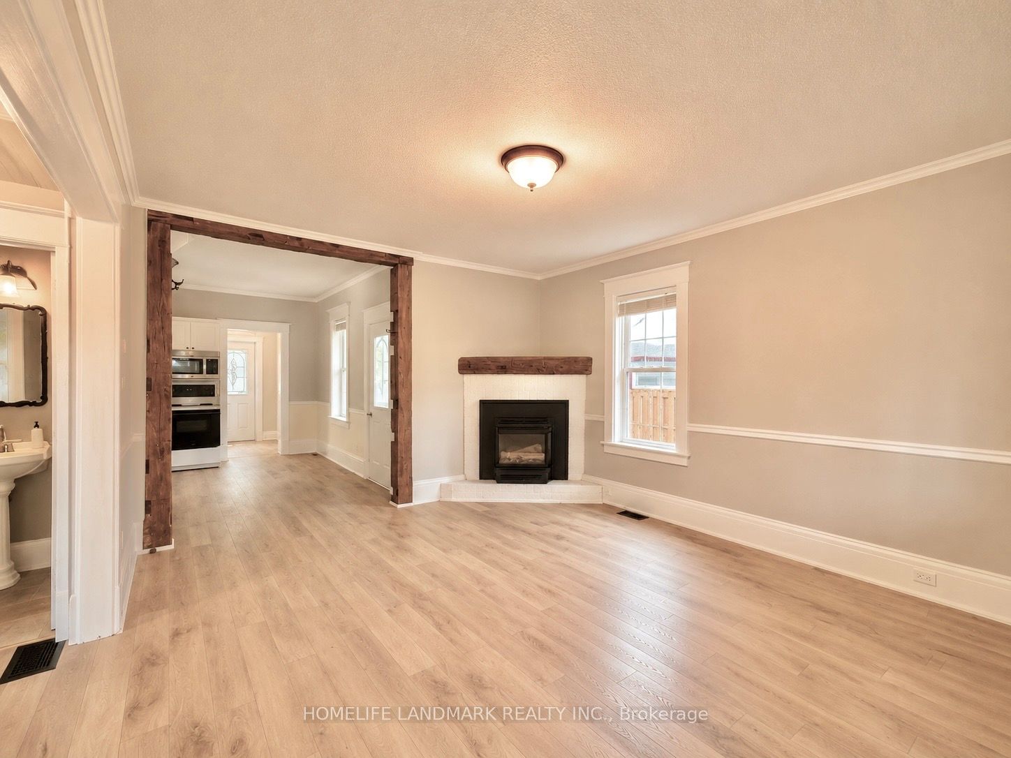 111 Penetang Street, Barrie, ON L4M 1V7 photo 3