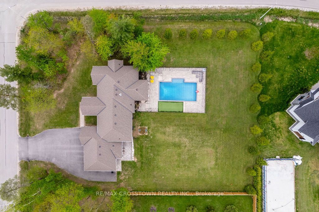 2055 Elana Drive, Severn, ON L3V 0C1 photo 2