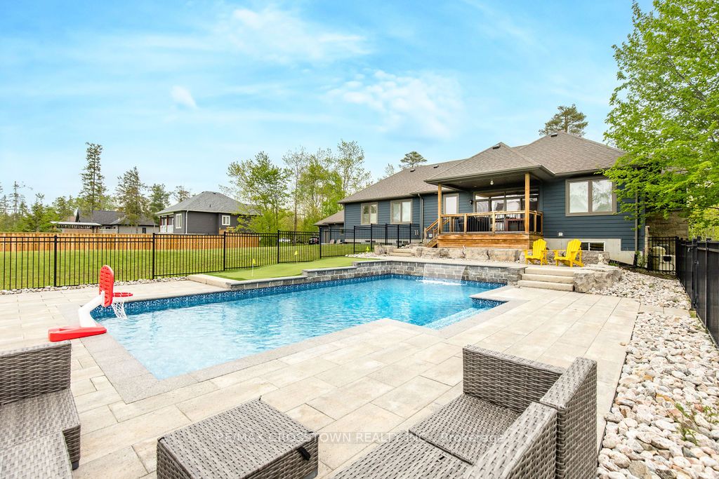 2055 Elana Drive, Severn, ON L3V 0C1 photo 3