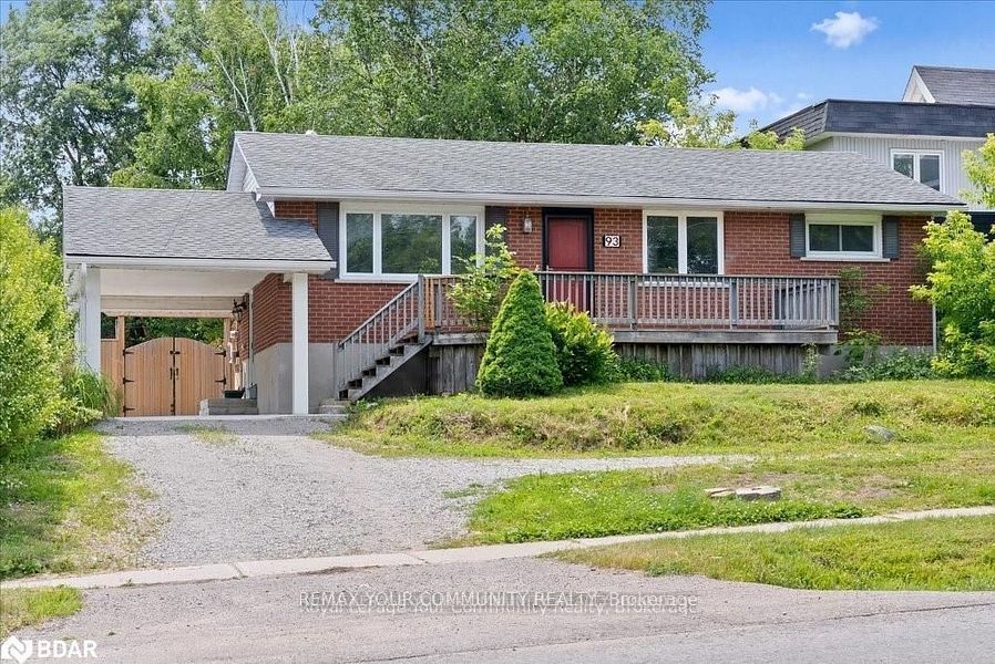 93 Westmount Drive S Lower, Orillia, ON L3V 6E2