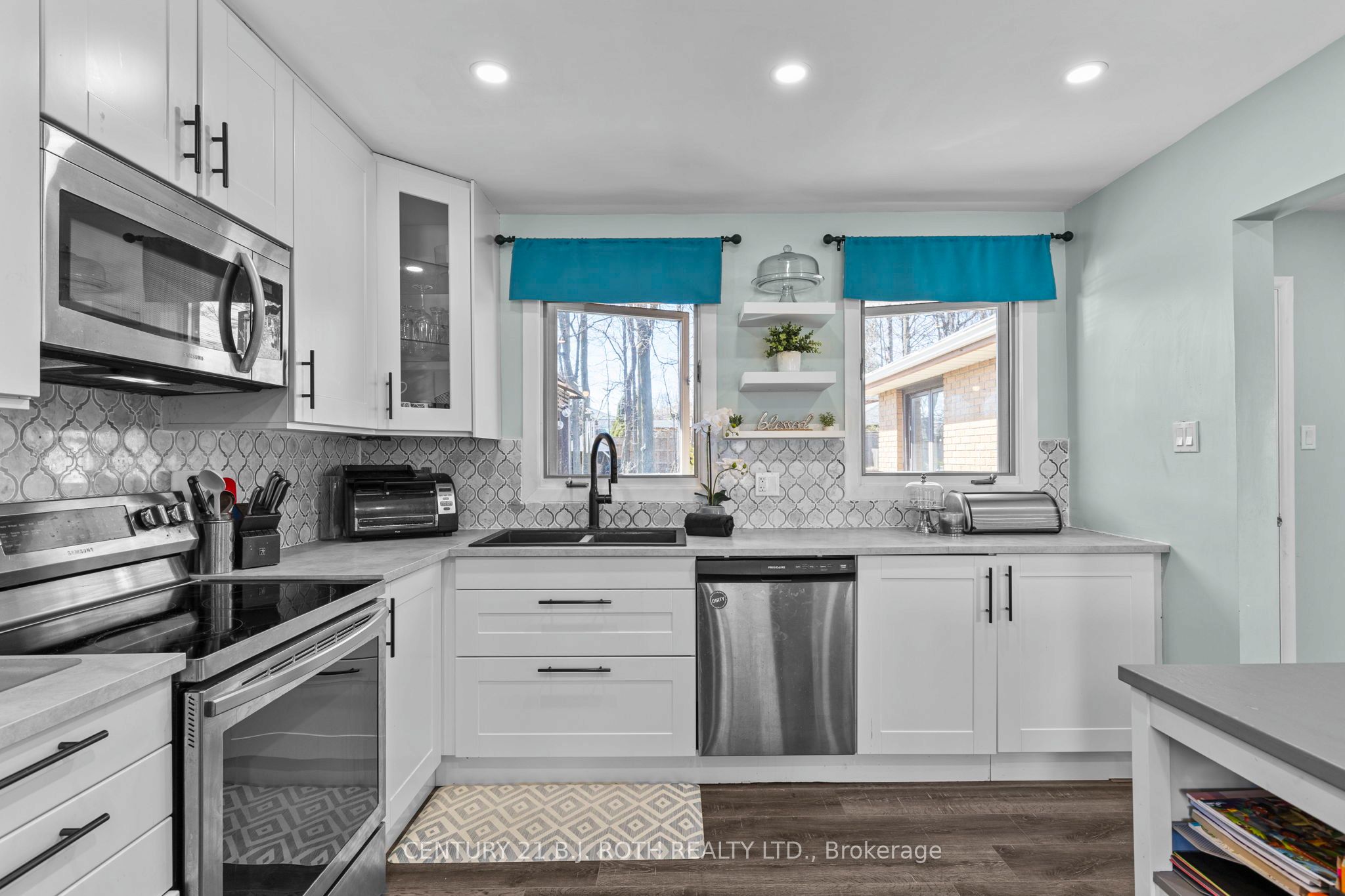 823 Essa Road, Barrie, ON L4N 9G5 photo 5