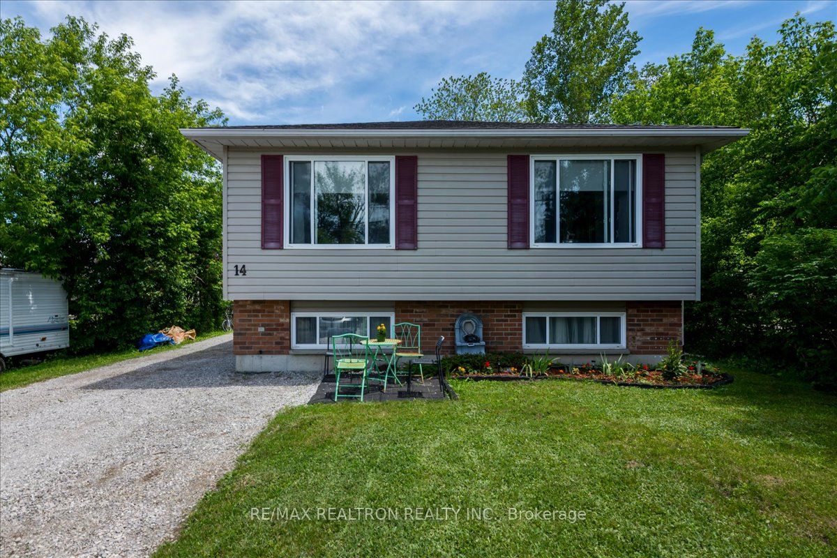 14 Courtland Street, Orillia, ON L3V 1A5