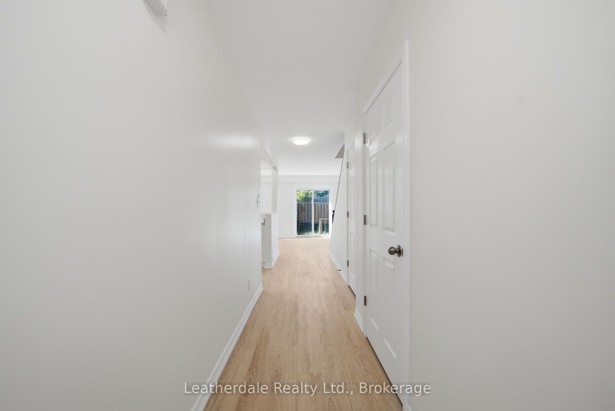 325 West Street N 21, Orillia, ON L3V 7P4 photo 3