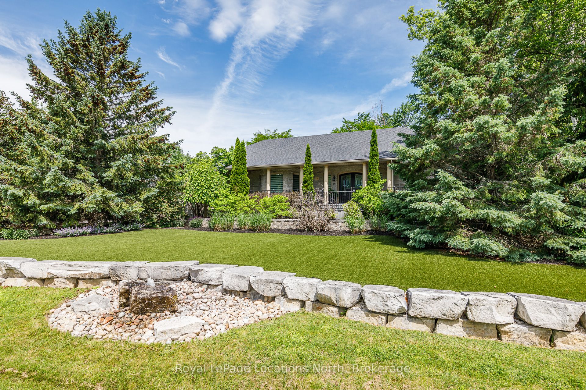 44 Blackburn Avenue, Clearview, ON L0M 1P0 photo 3