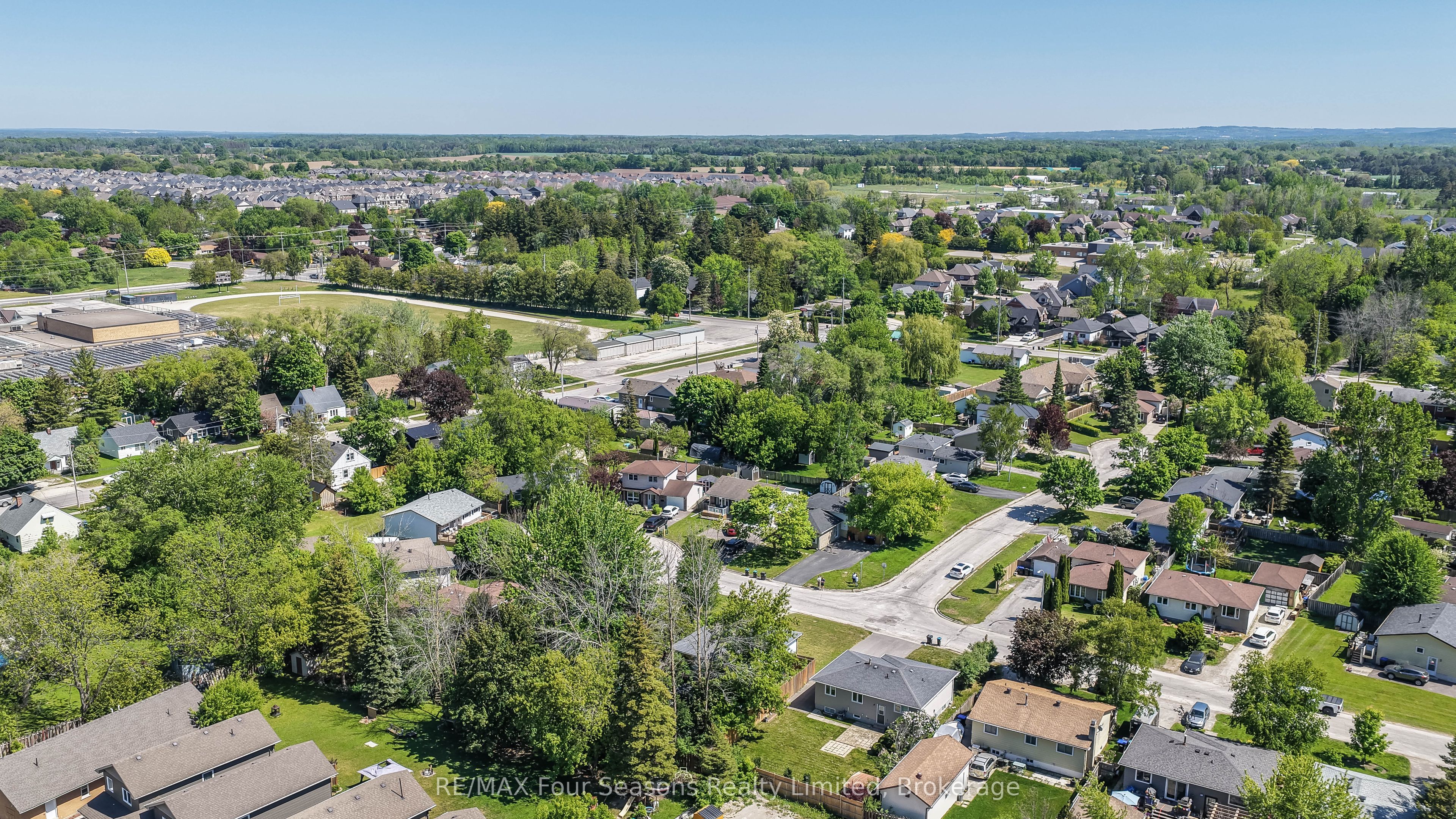 10 Rhonda Road, Collingwood, ON L9Y 4G4 photo 3