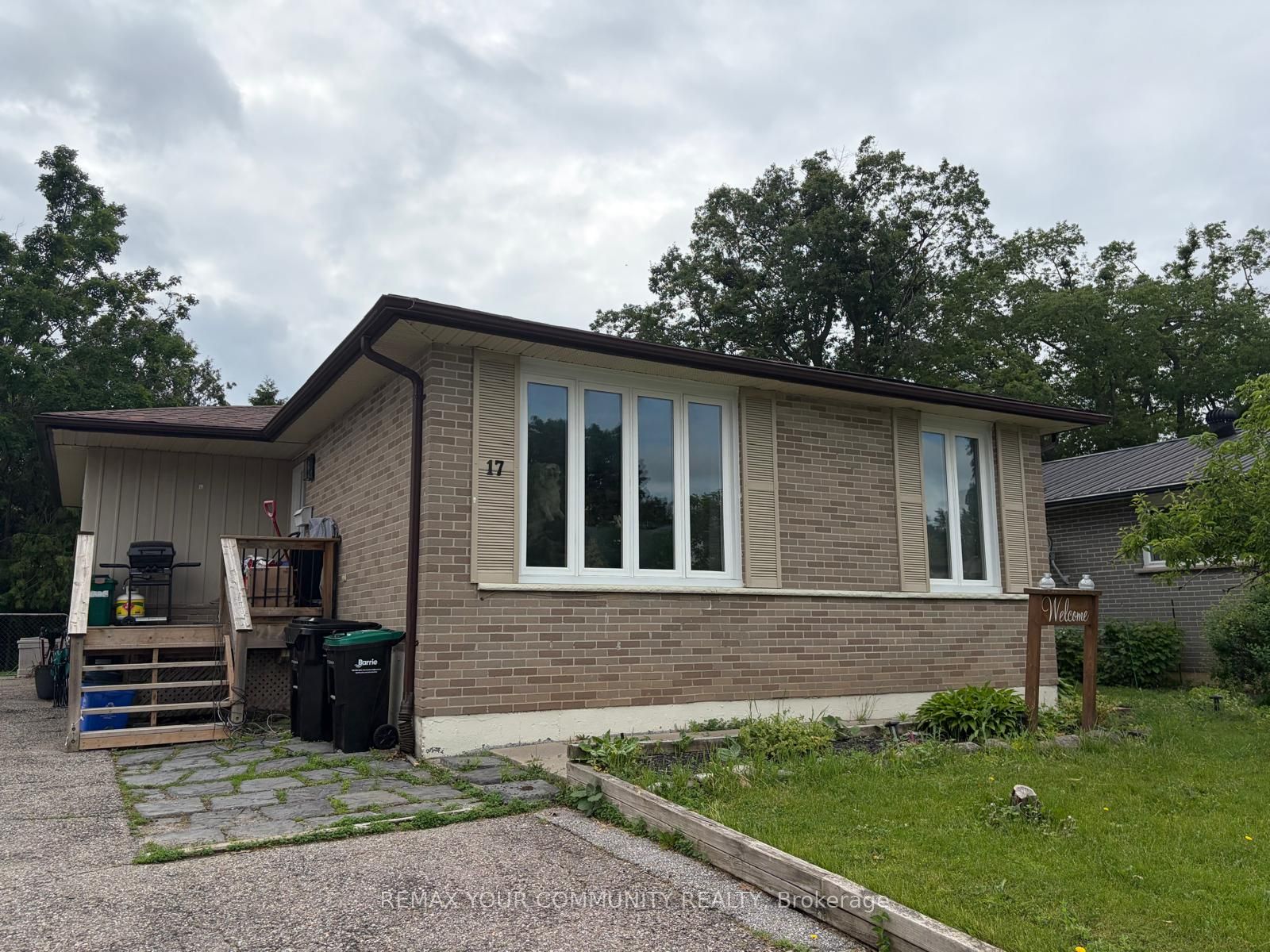 17 Daphne Crescent Bsmt, Barrie, ON L4M 2Y7 photo 2