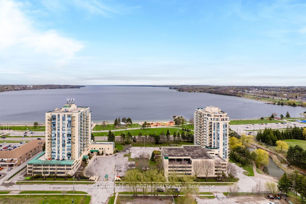 75 Ellen Street 1104, Barrie, ON L4N 7R6