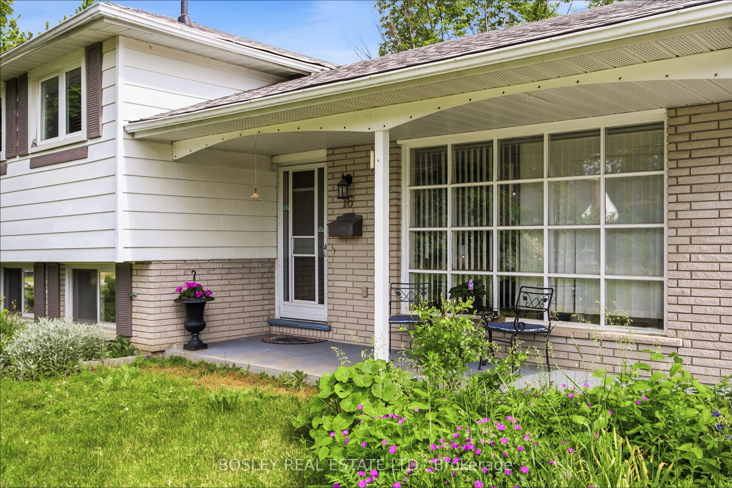 16 Steel Street, Barrie, ON L4M 2E5 photo 2