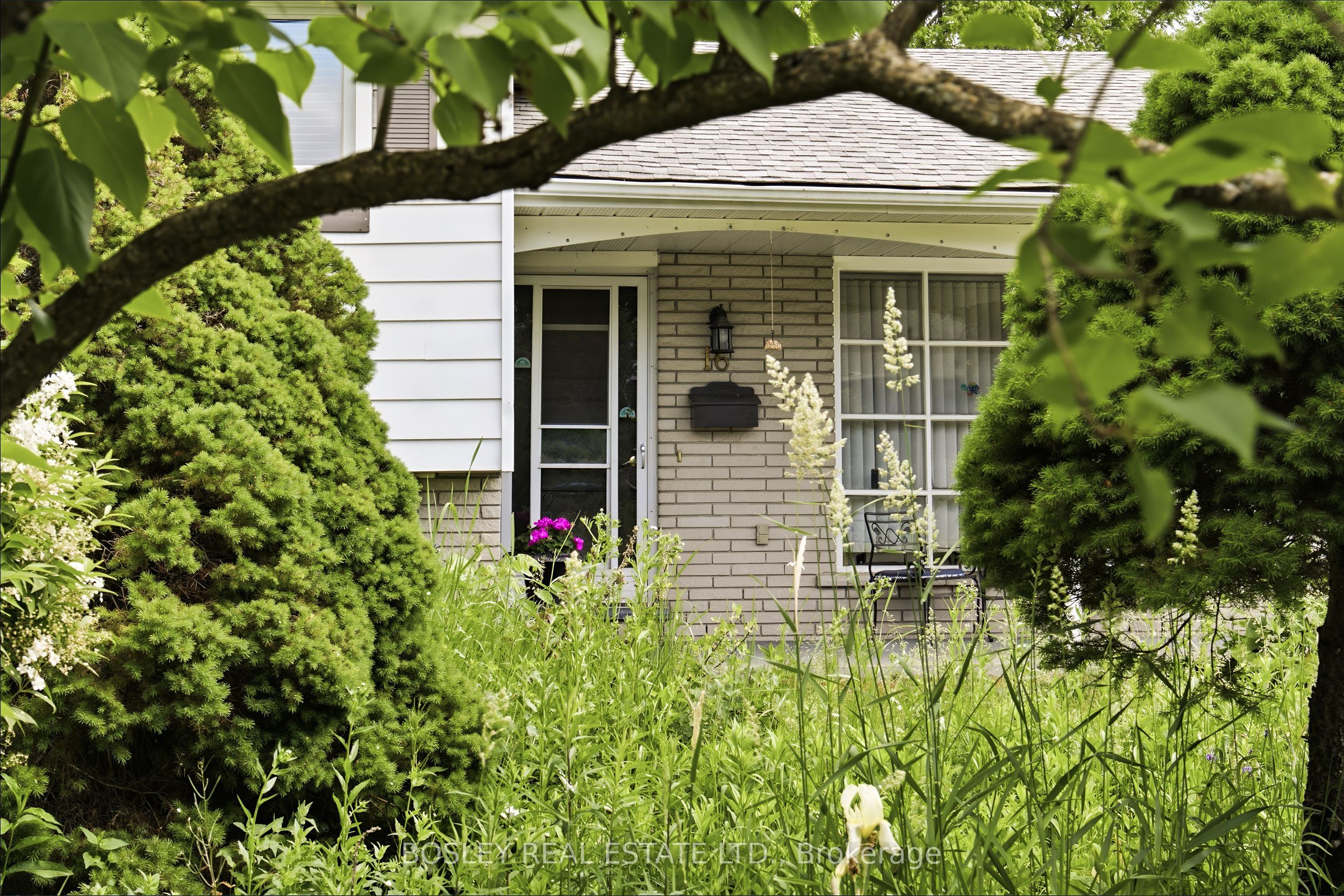 16 Steel Street, Barrie, ON L4M 2E5 photo 3