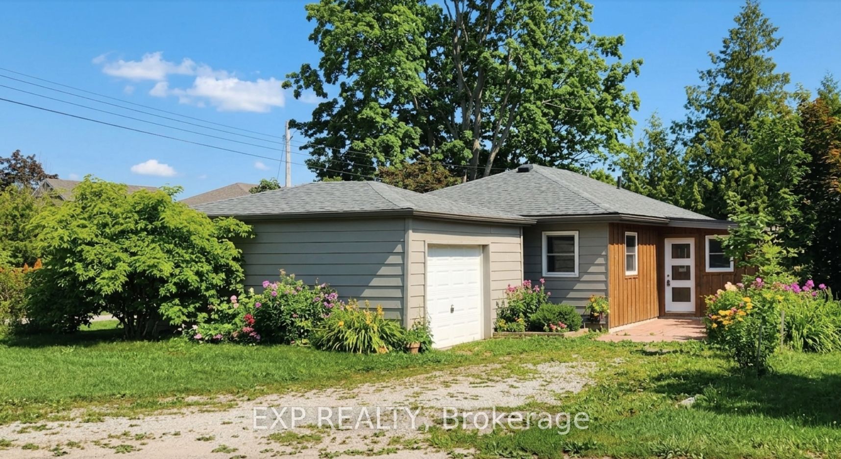 71 Lakeshore Road E, Oro-Medonte, ON L0L 2E0 photo 2