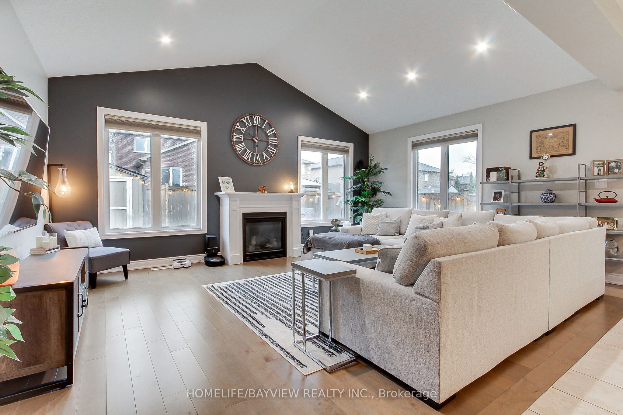 35 Booth Lane, Barrie, ON L4N 0S4 photo 3