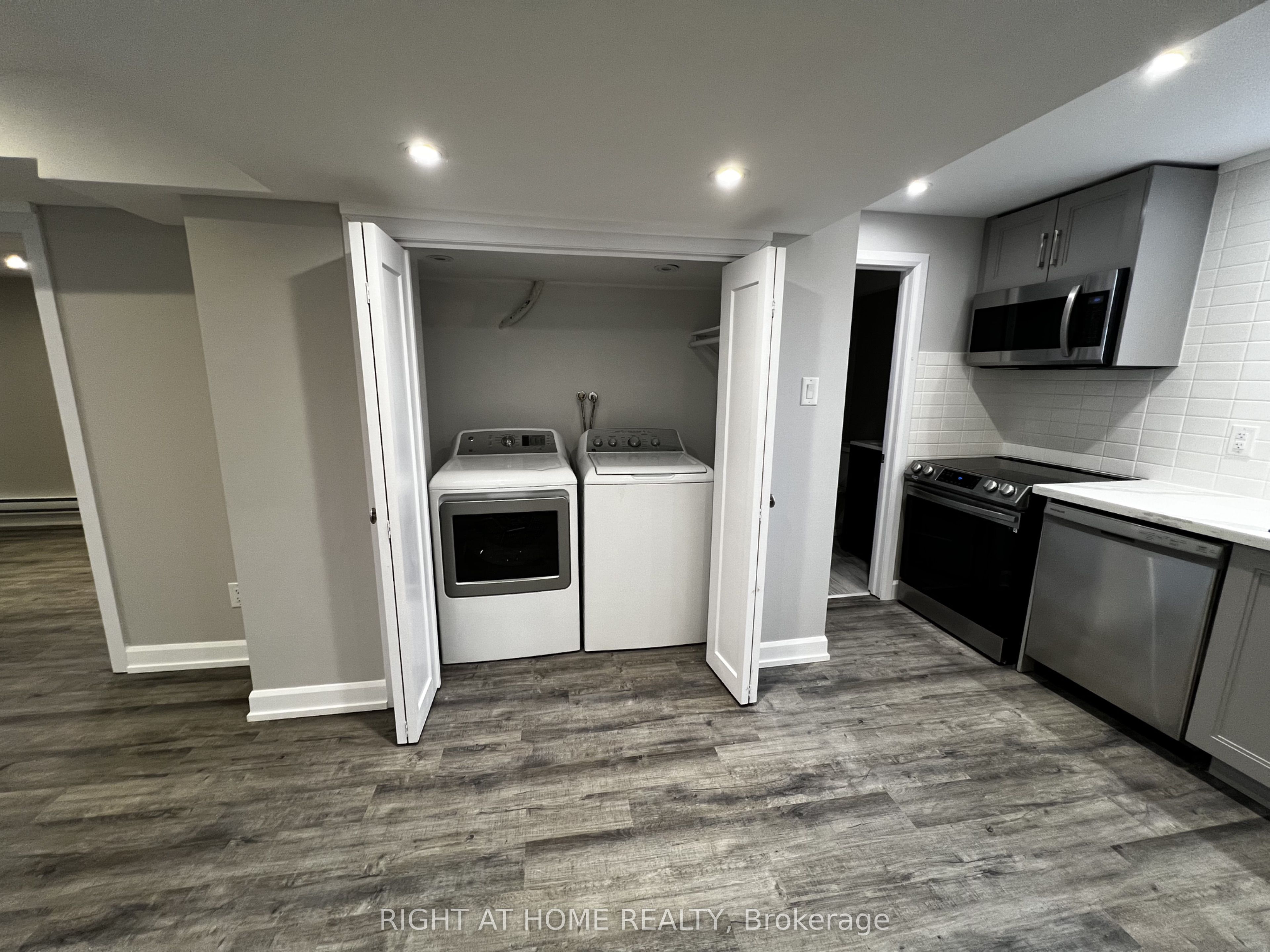205 Cardinal Street Lower, Barrie, ON L4M 6G8 photo 5