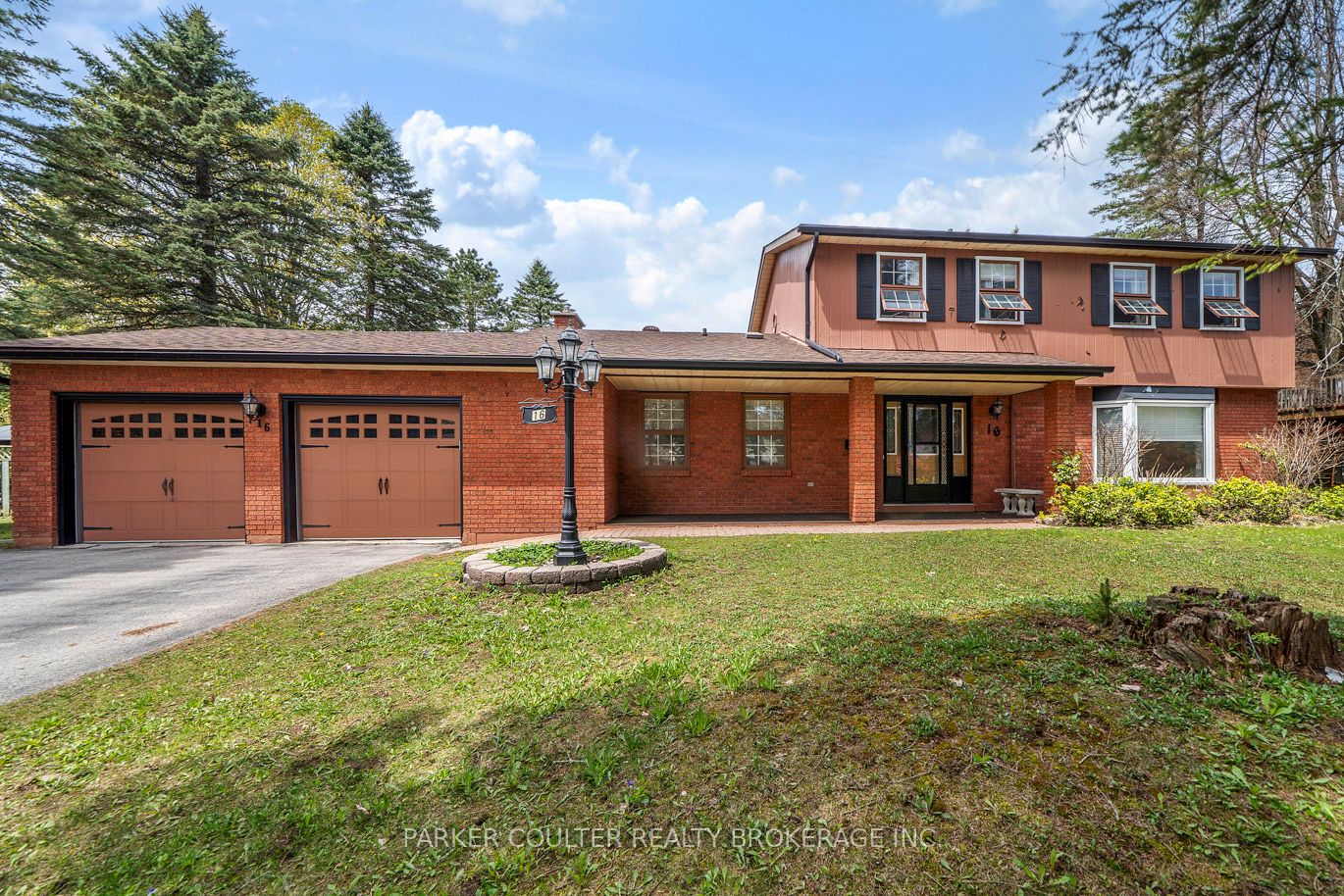 16 Cardinal Crescent, Springwater, ON L9X 0R1 photo 2