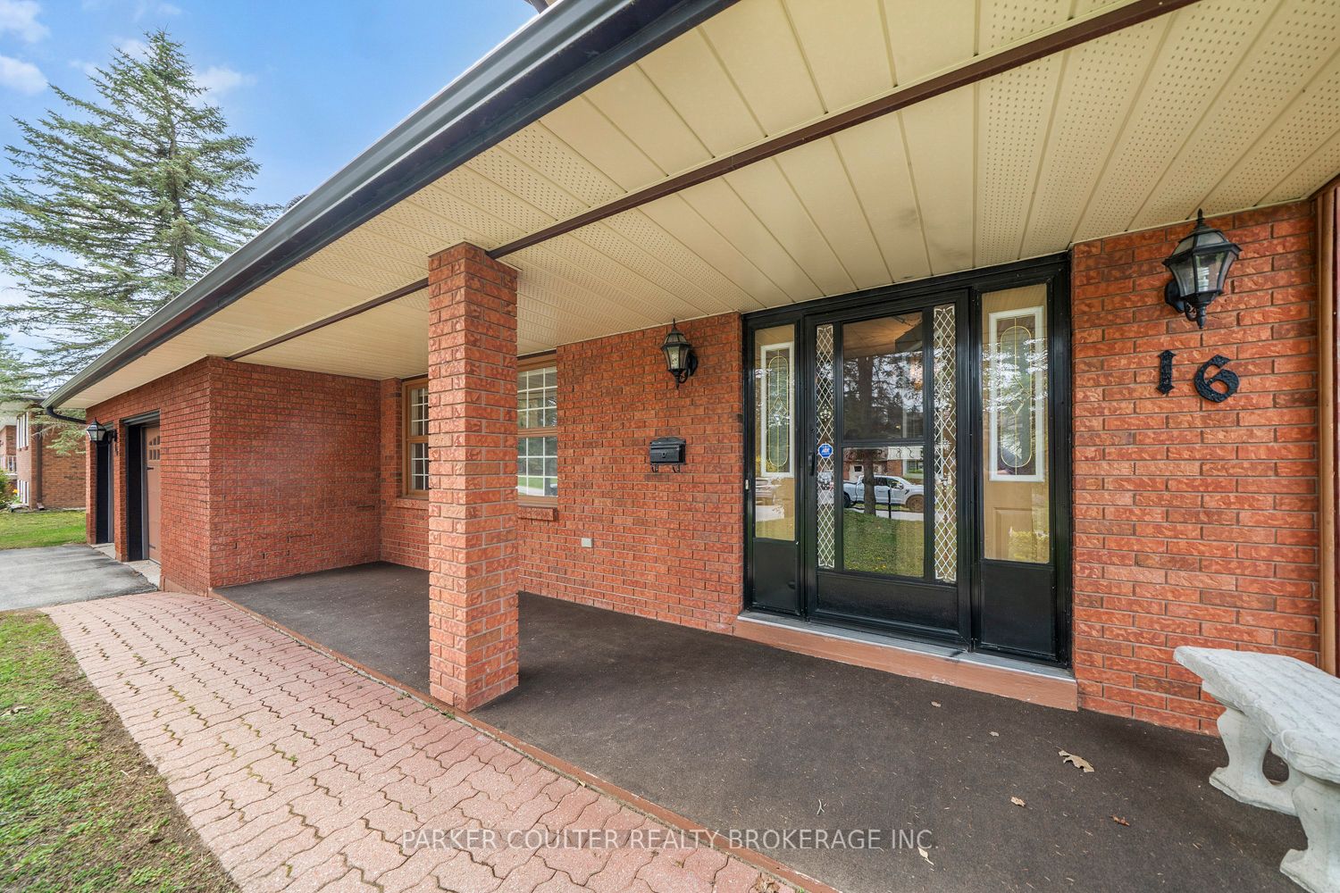 16 Cardinal Crescent, Springwater, ON L9X 0R1 photo 4