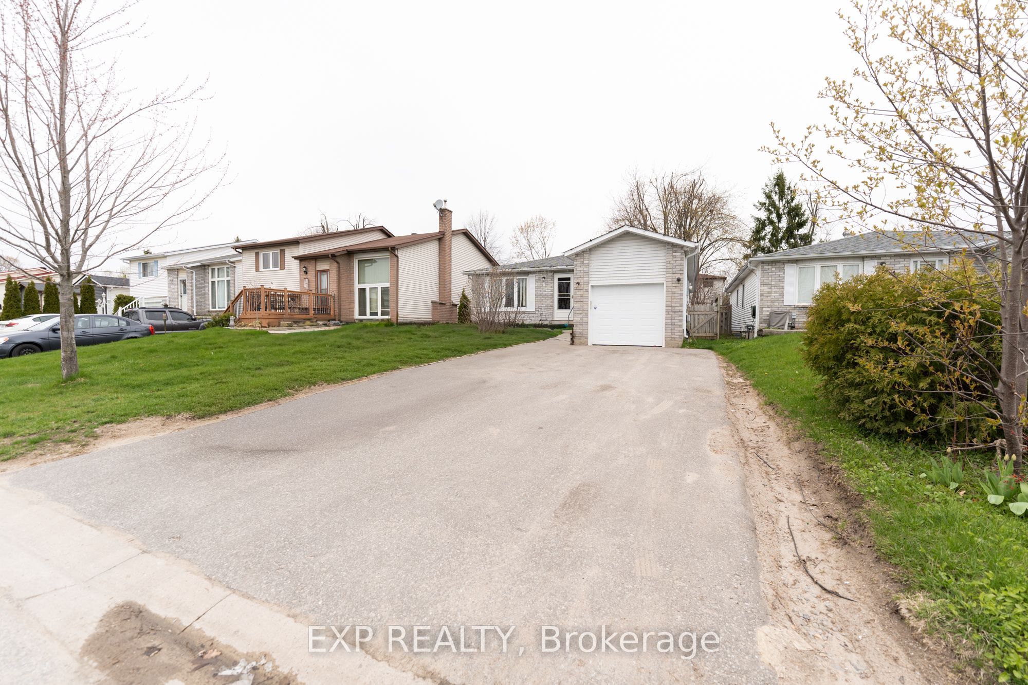 6 Hickling Trail, Barrie, ON L4M 5V7 photo 2
