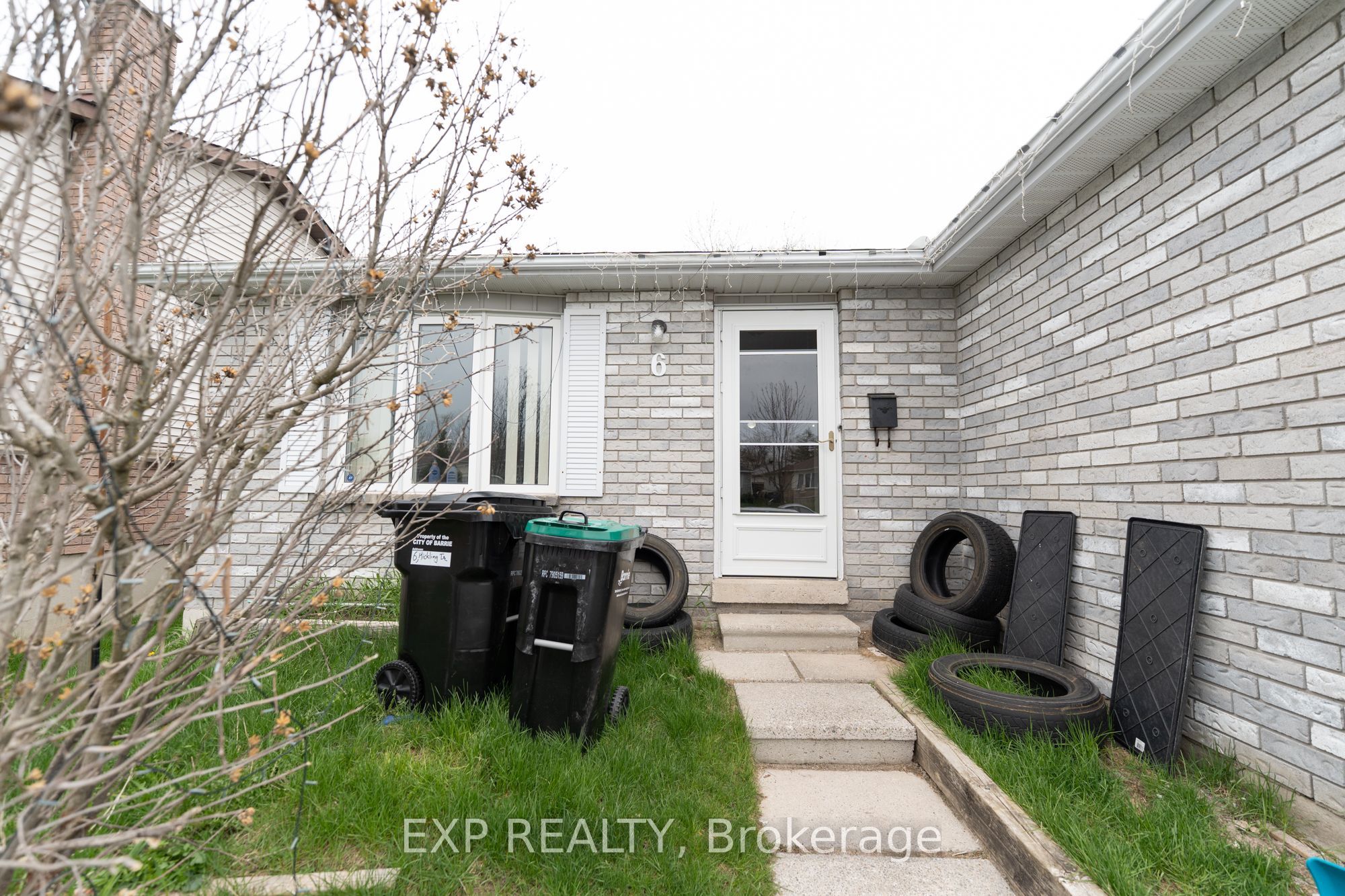 6 Hickling Trail, Barrie, ON L4M 5V7 photo 4