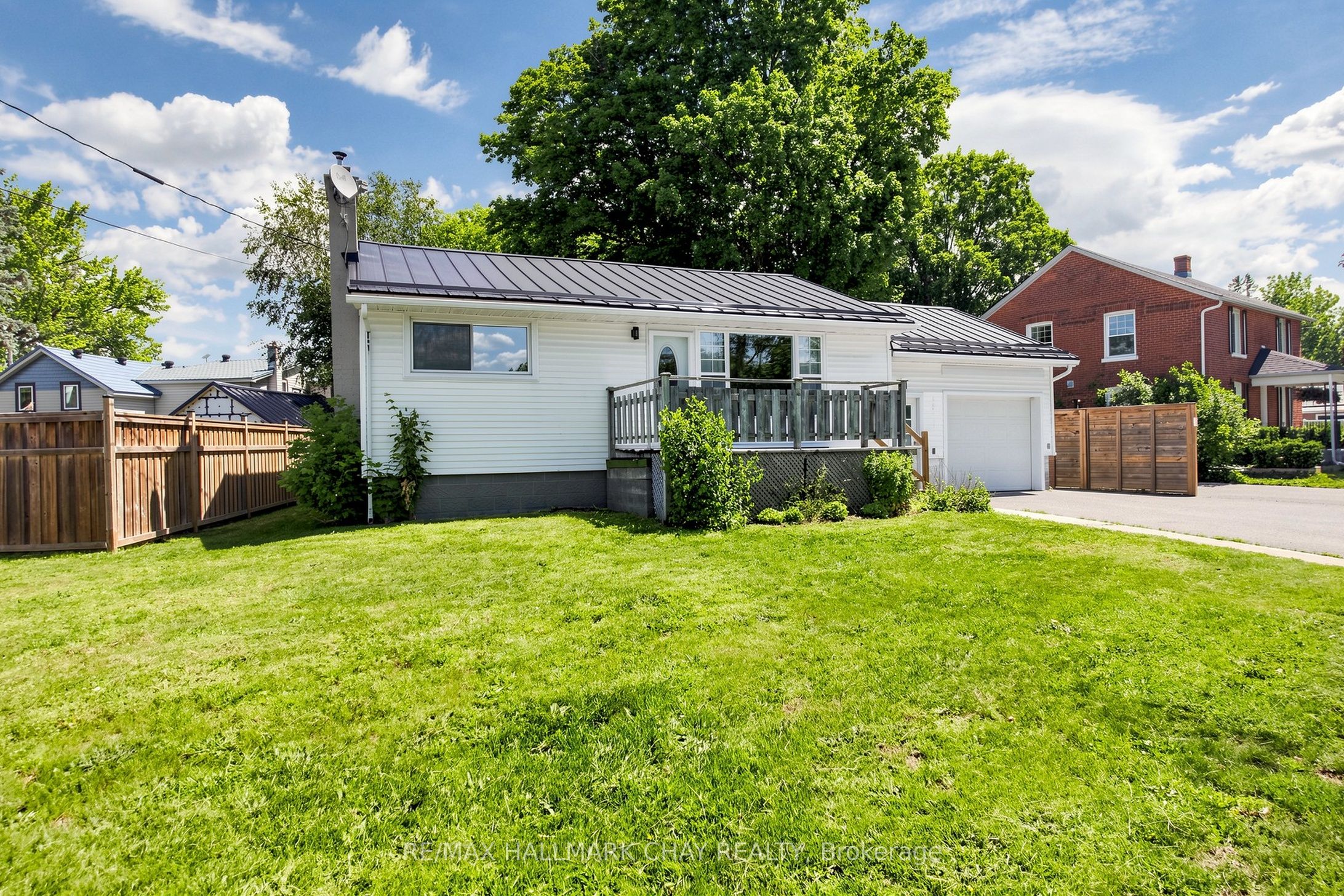 202 Cherry Street, Clearview, ON L0M 1S0