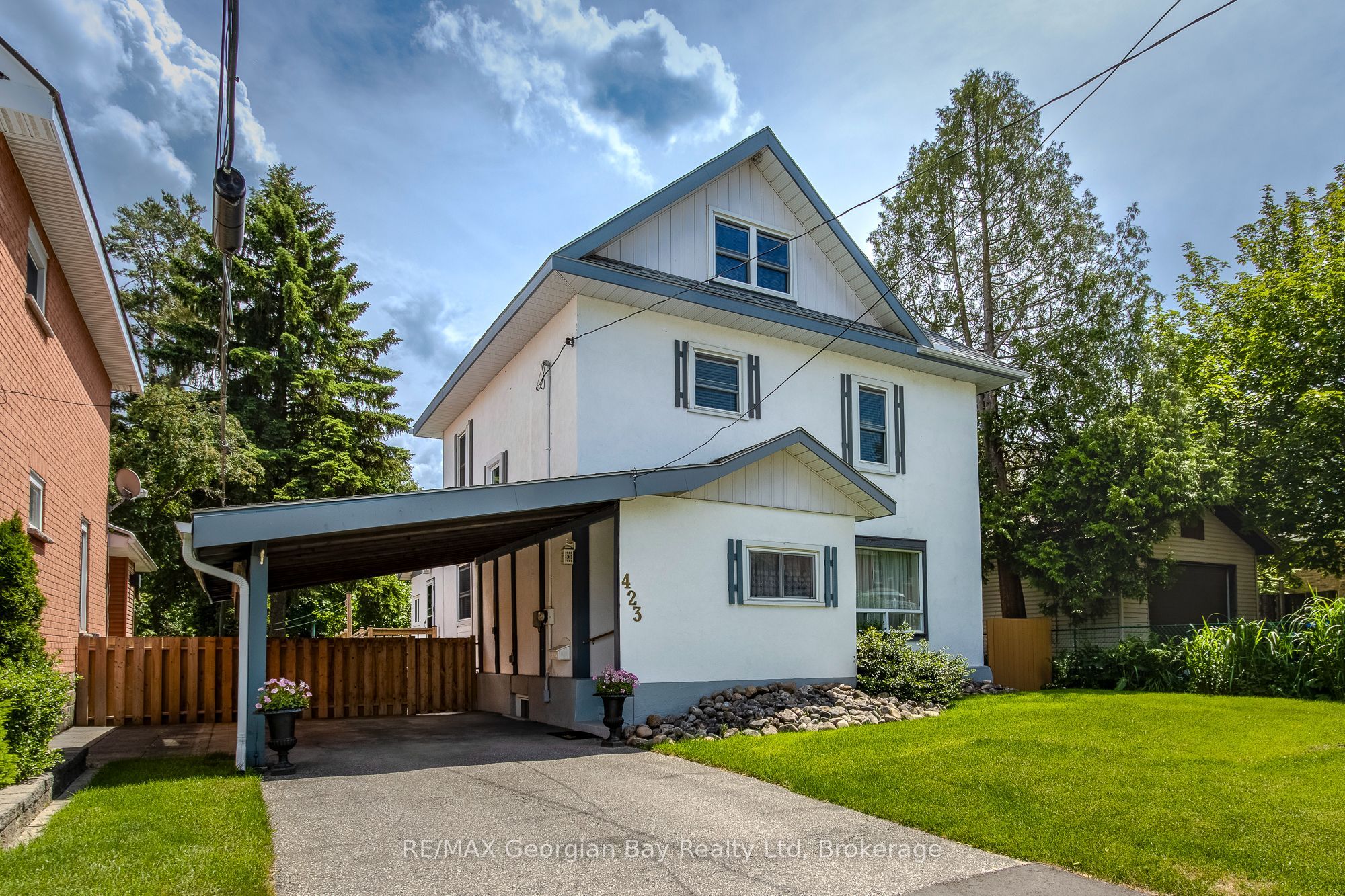 423 Ellen Street, Midland, ON L4R 2H7