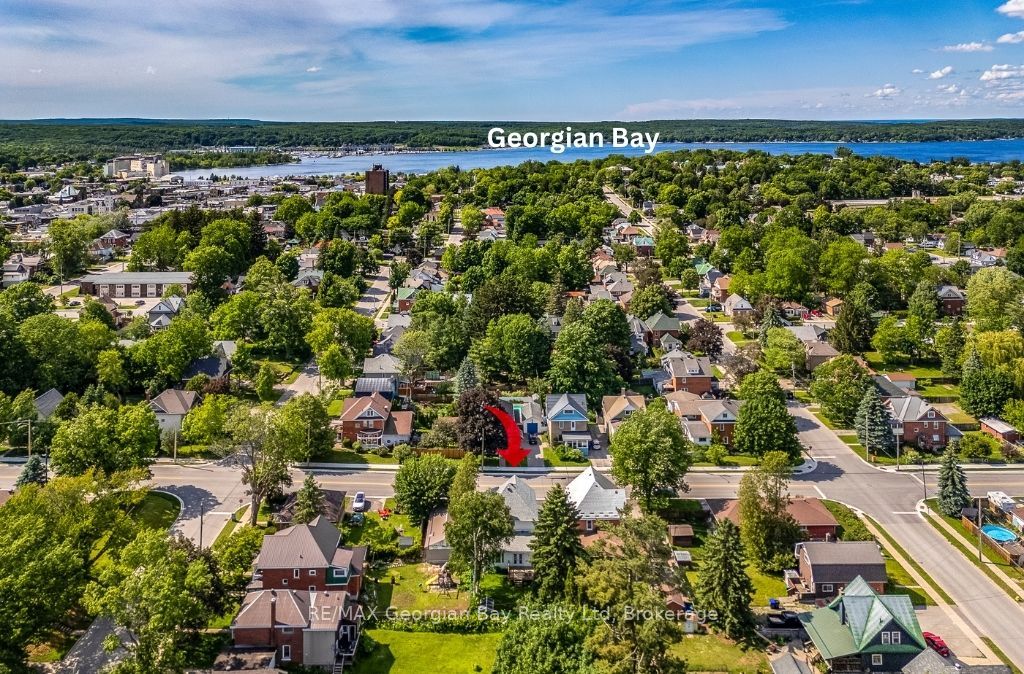423 Ellen Street, Midland, ON L4R 2H7 photo 3