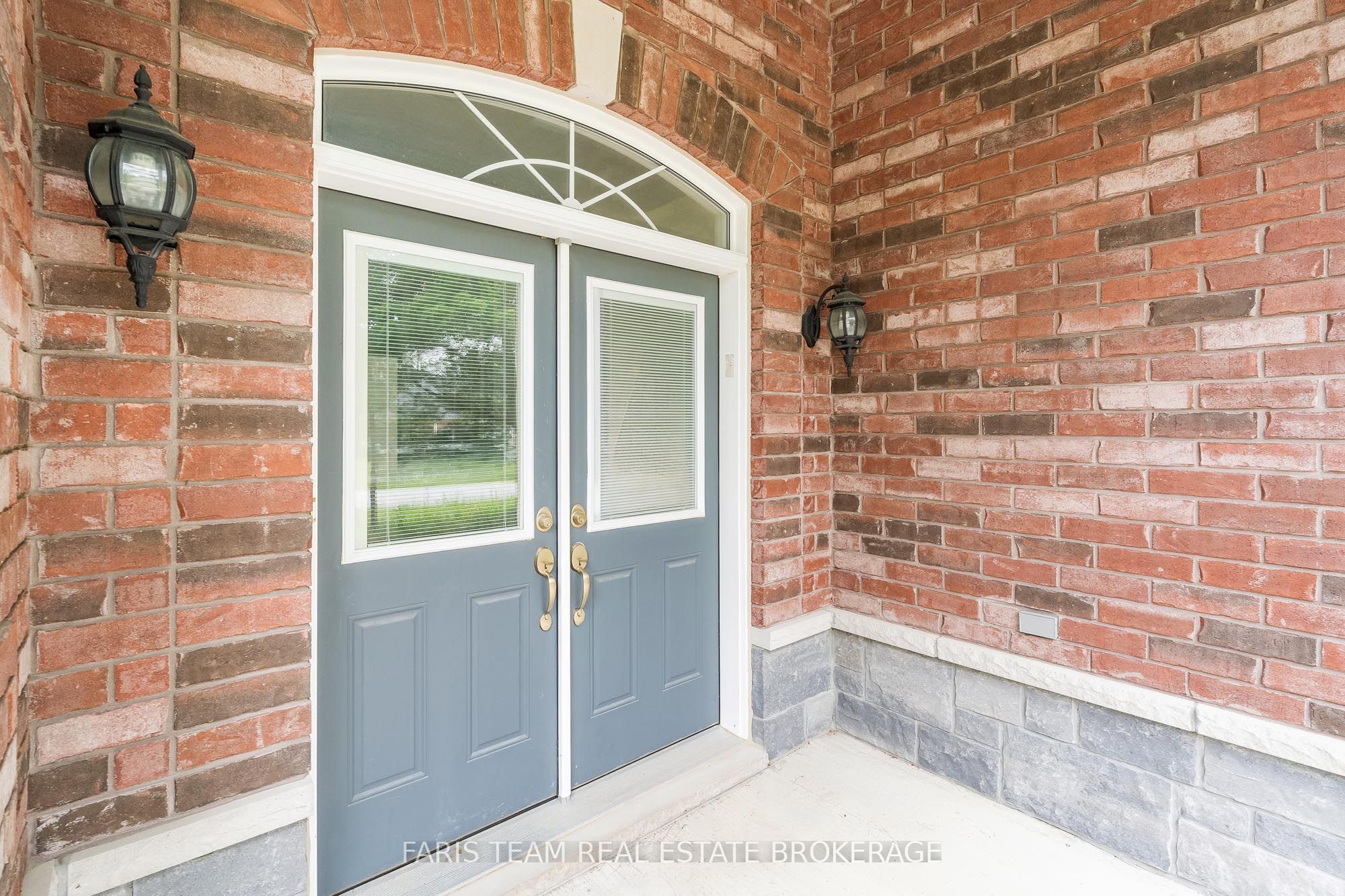4 Diamond Valley Drive, Oro-Medonte, ON L0L 2E0 photo 2