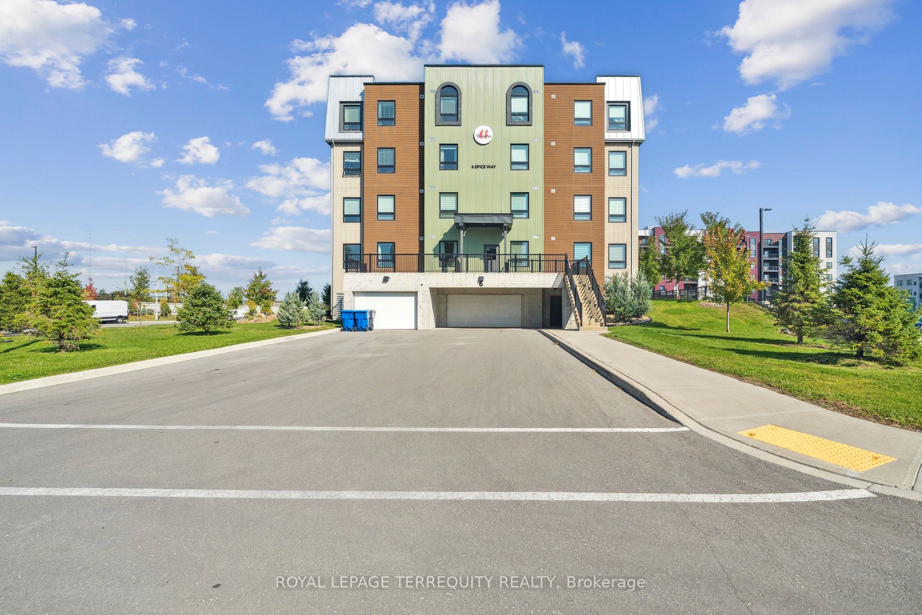 6 Spice Way 102, Barrie, ON L9J 0J9 photo 2