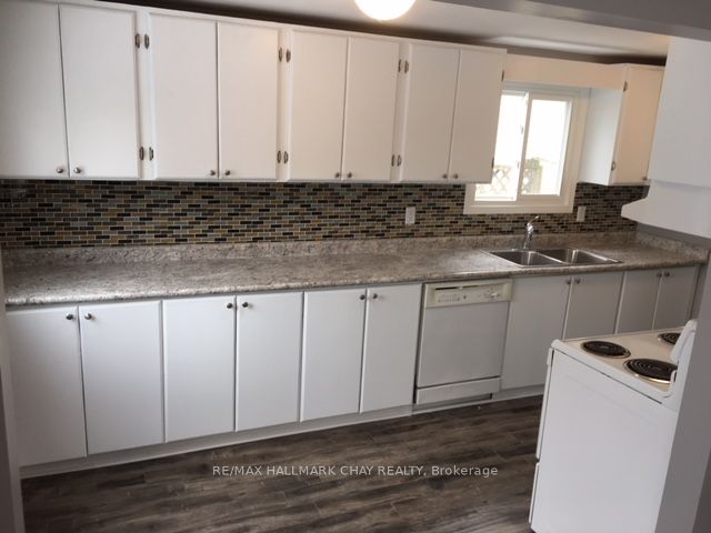 61 Corbett Drive, Barrie, ON L4M 5V6 photo 2