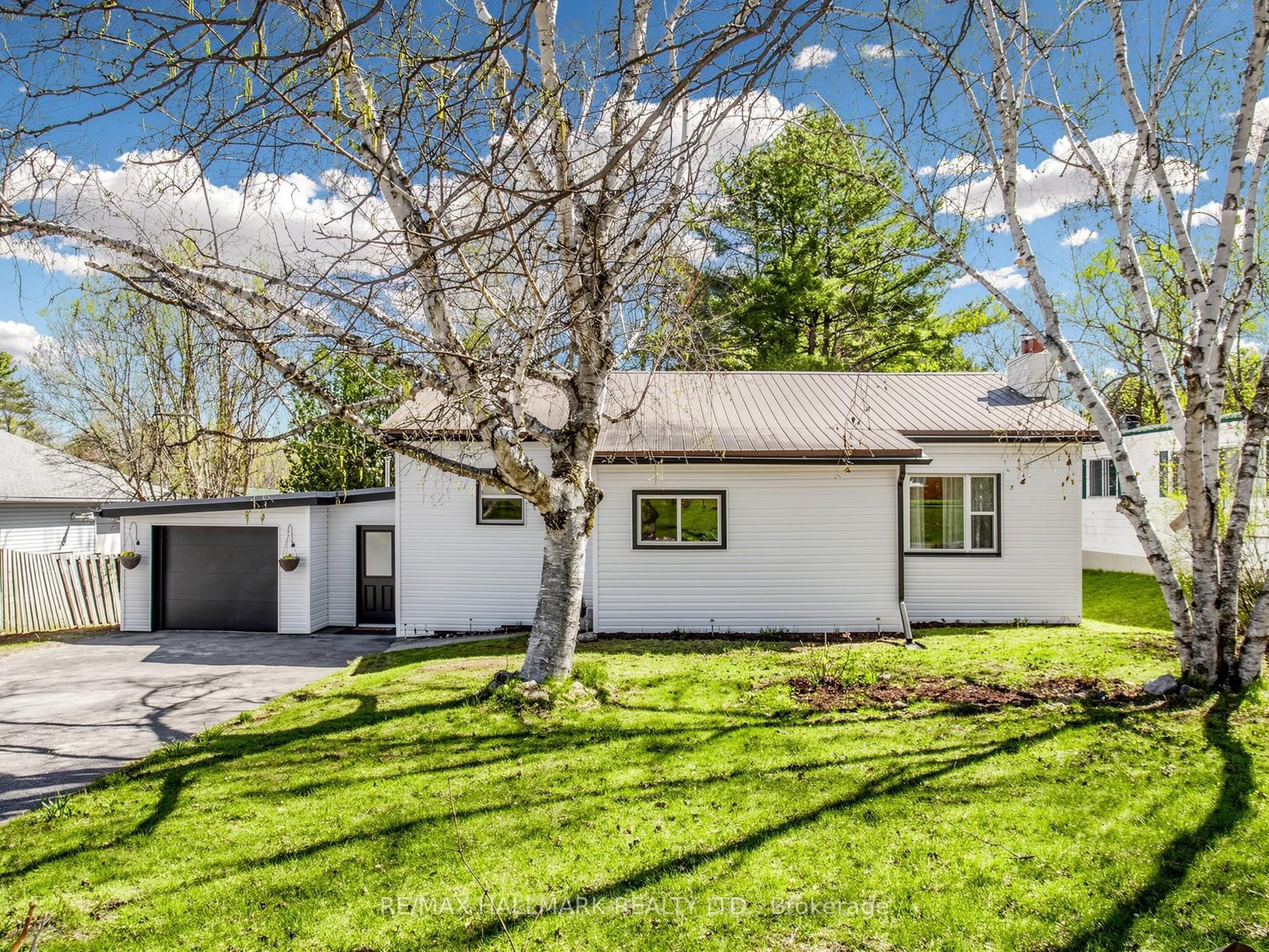 19 Ludlow Street, Midland, ON L4R 4B7 photo 3