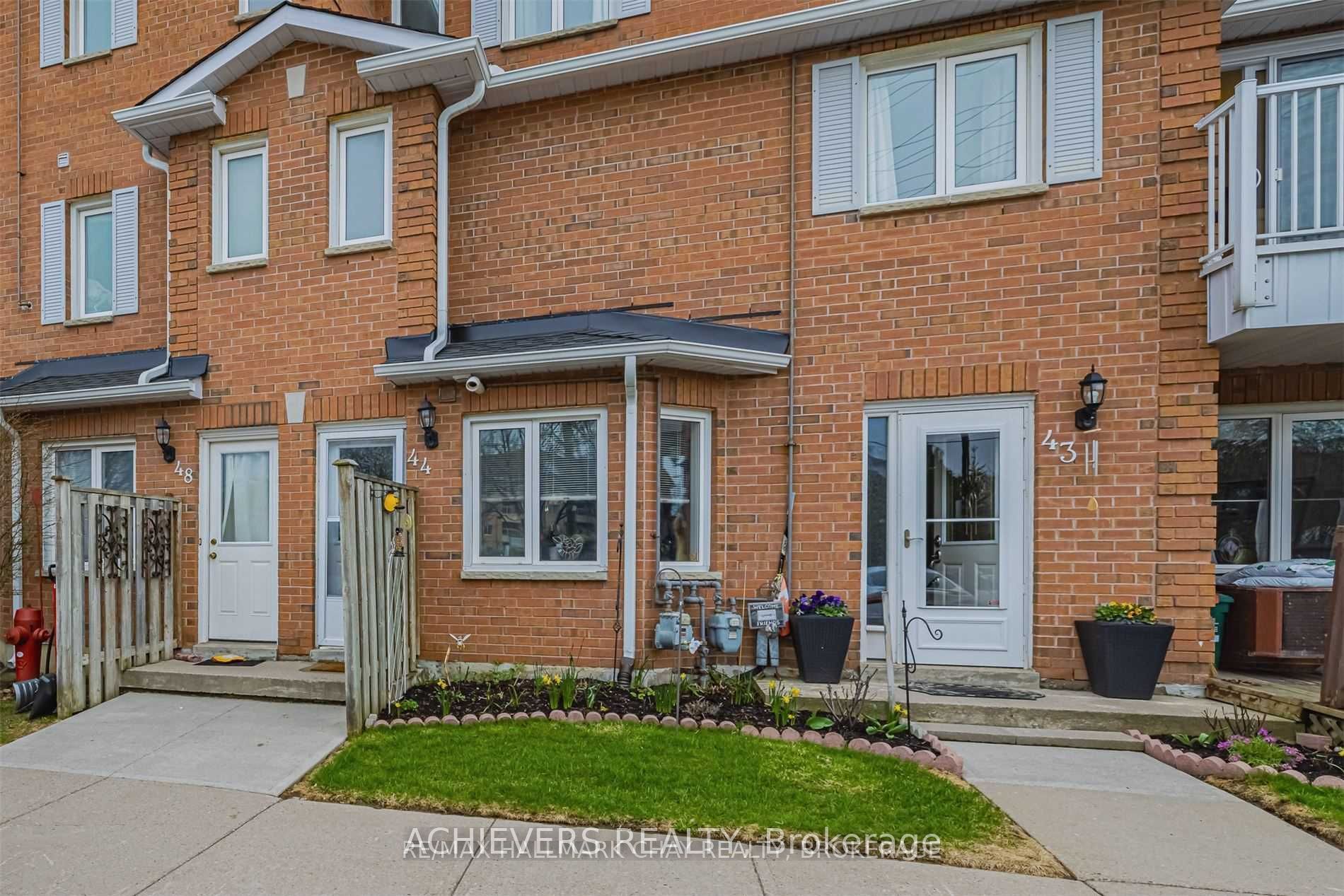510 Essa Road 44, Barrie, ON L4N 7L5
