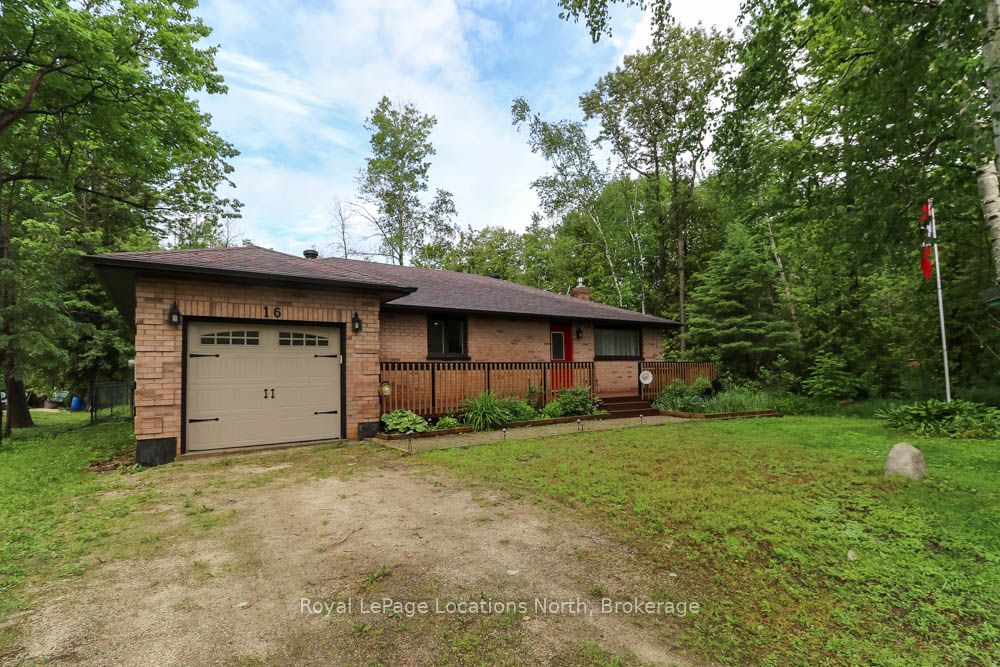 16 Wood Avenue, Wasaga Beach, ON L9Z 2L3 photo 2