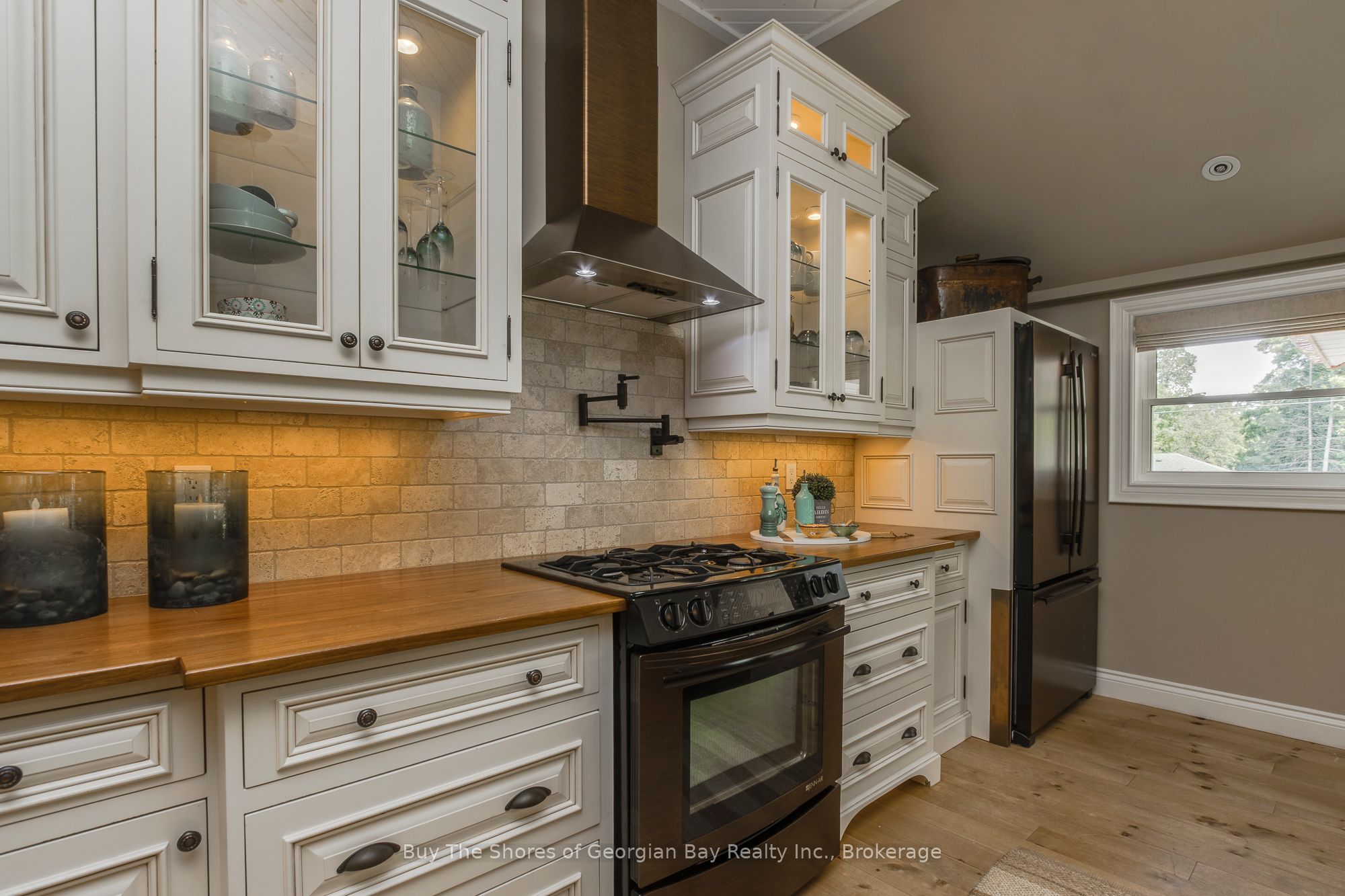 40 Polish Avenue, Penetanguishene, ON L9M 1W7
