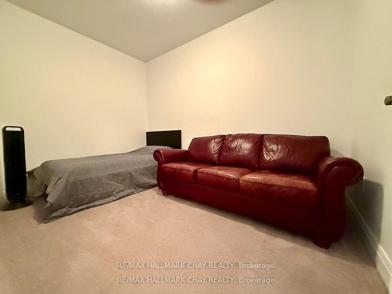 302 Essa Road 505, Barrie, ON L9J 0H3 photo 4