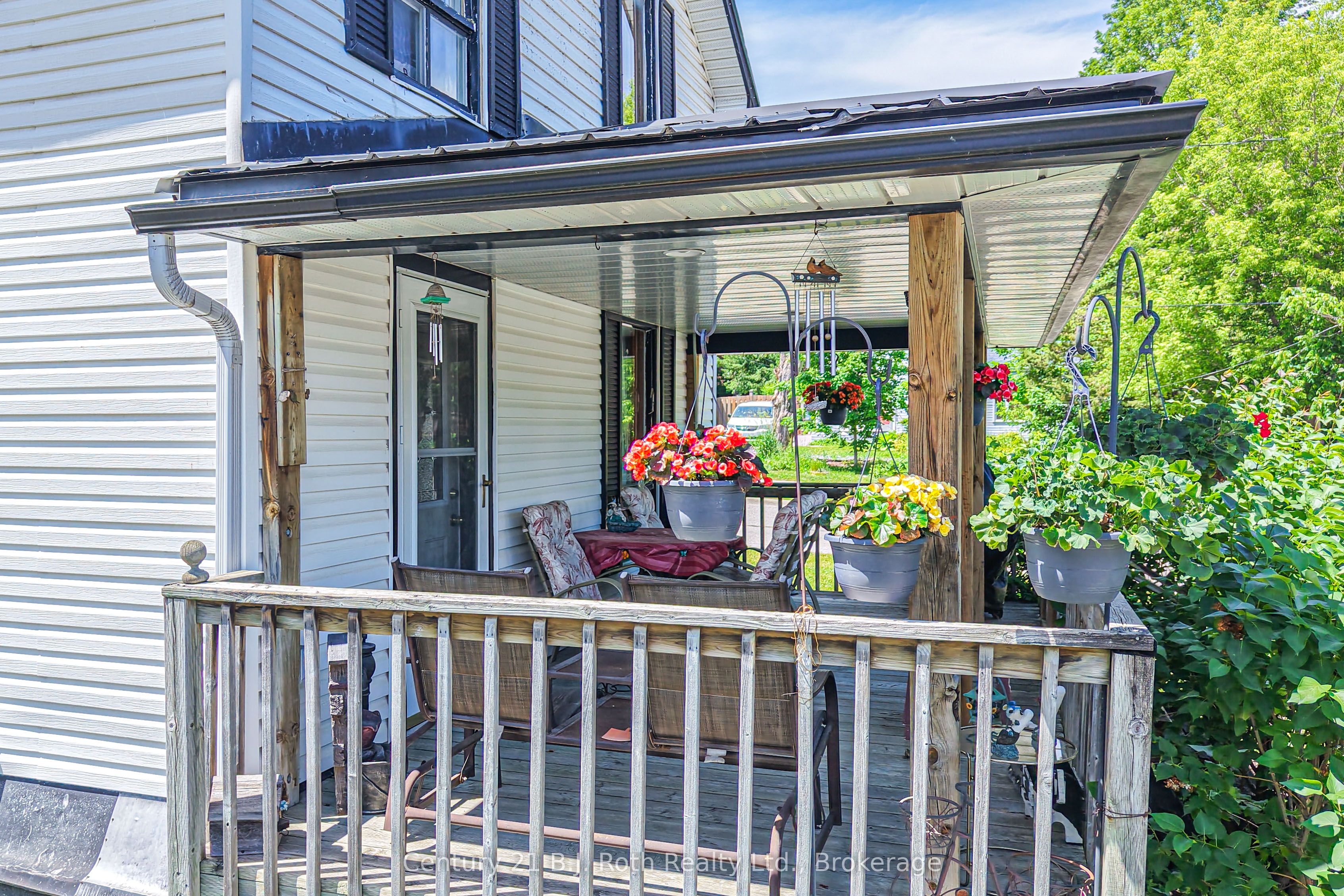 139 Borland Street E, Orillia, ON L3V 2C1 photo 2