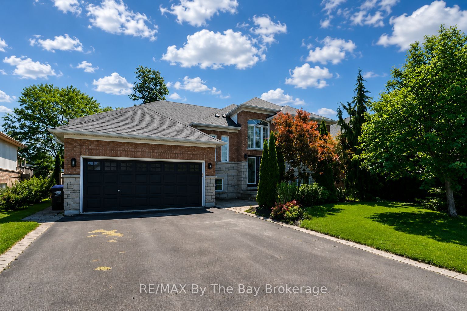 121 Royal Beech Drive, Wasaga Beach, ON L9Z 2N2 photo 2