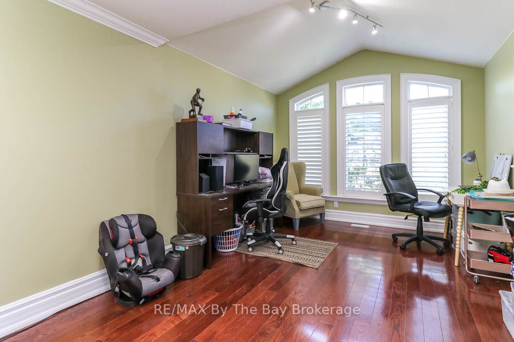 121 Royal Beech Drive, Wasaga Beach, ON L9Z 2N2 photo 3