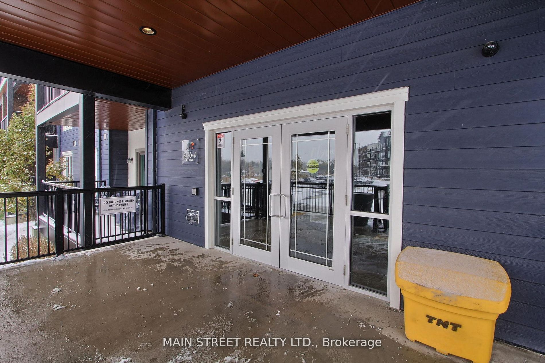 20 Koda Street 402, Barrie, ON L9J 0J7 photo 2