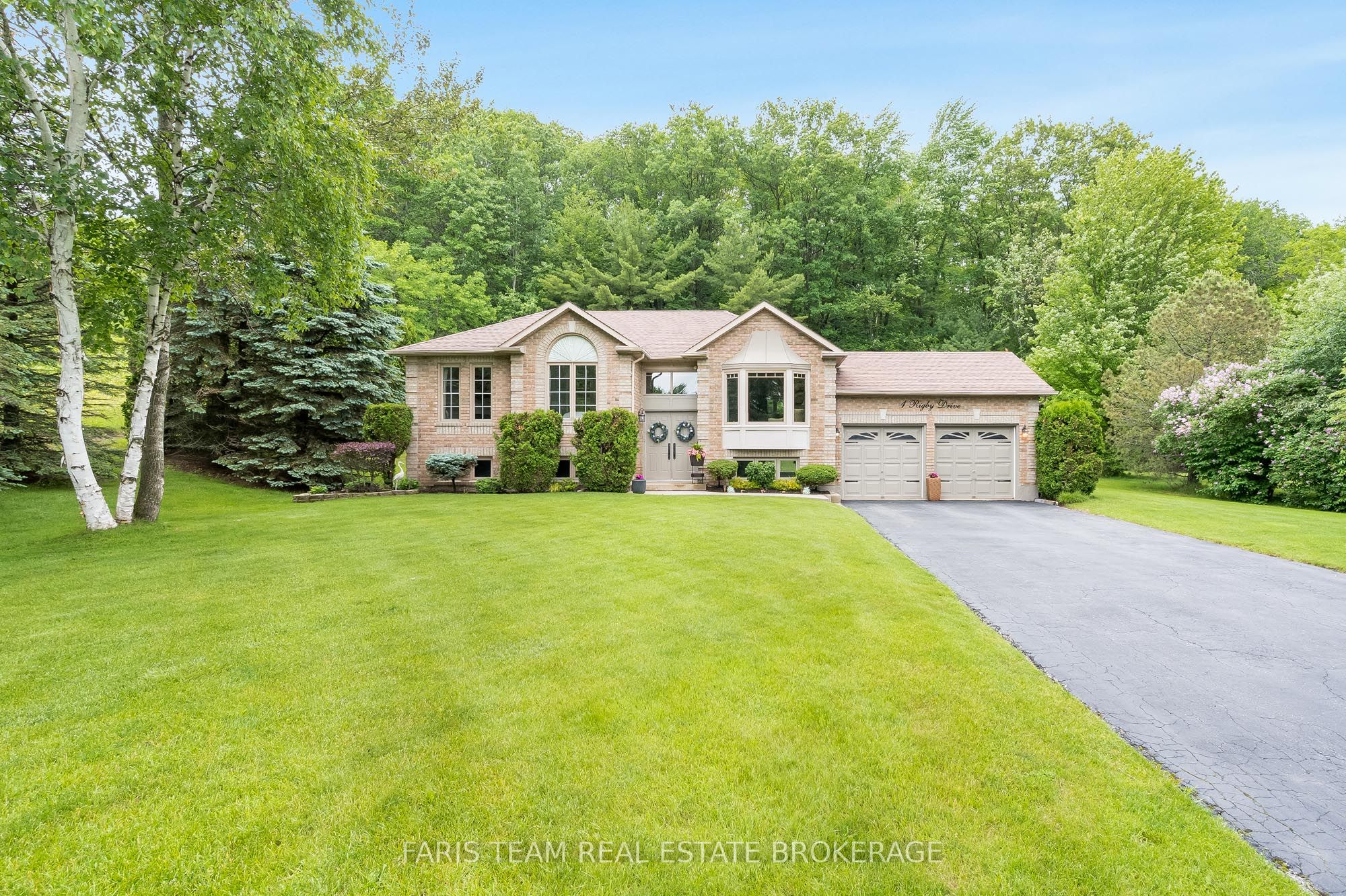 1 Rigby Drive, Wasaga Beach, ON L9Z 1J1 photo 2