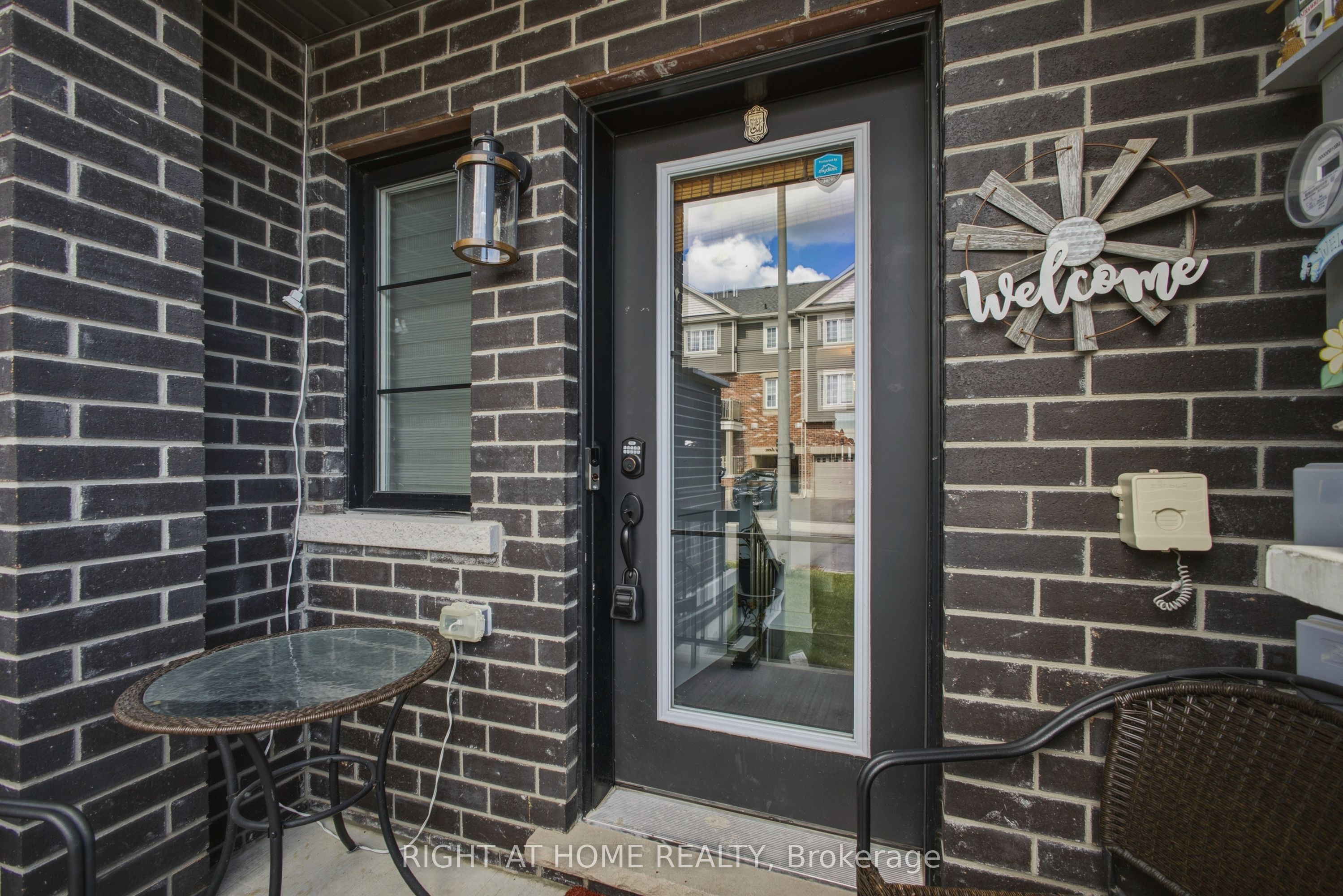 15 Hay Lane, Barrie, ON L9J 0V6 photo 5