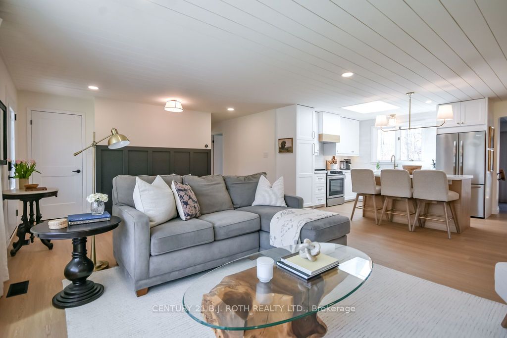 1078 Sunnidale Road, Springwater, ON L4M 4S4 photo 4