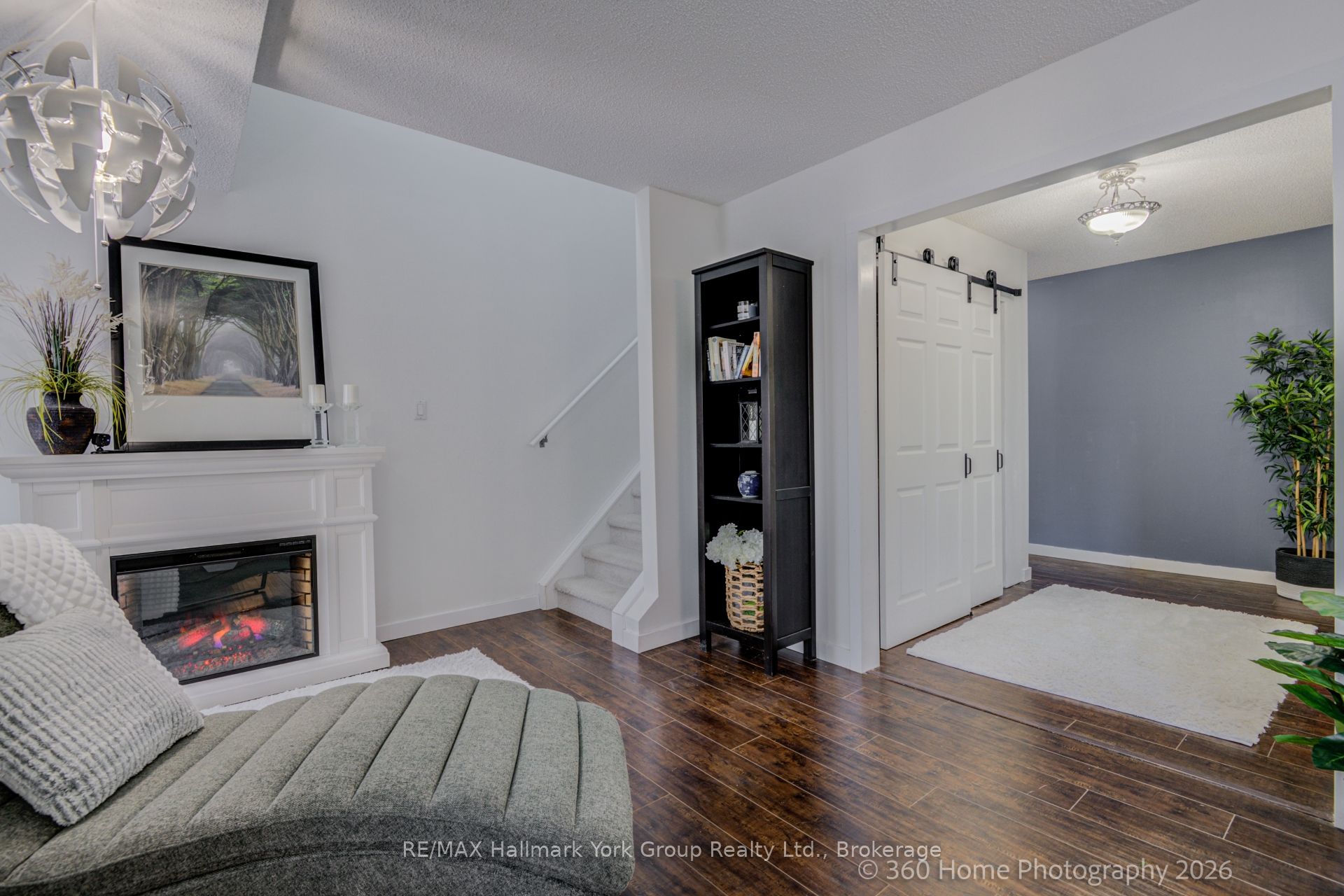 502 ESSA Road 16, Barrie, ON L4N 7L4