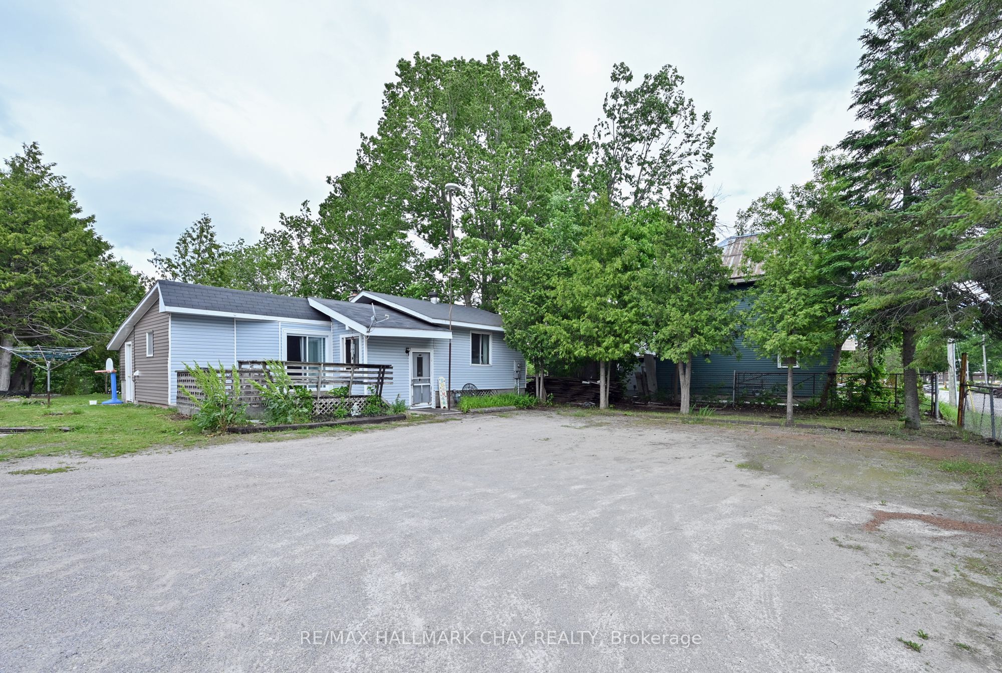 225 Park Street, Tay, ON L0K 2A0 photo 2